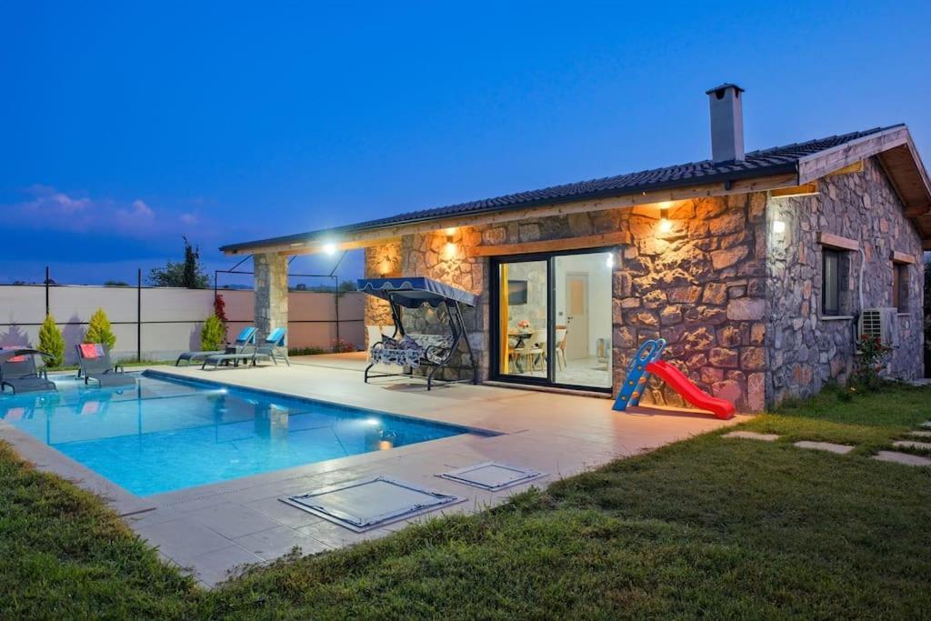 Villa Tas