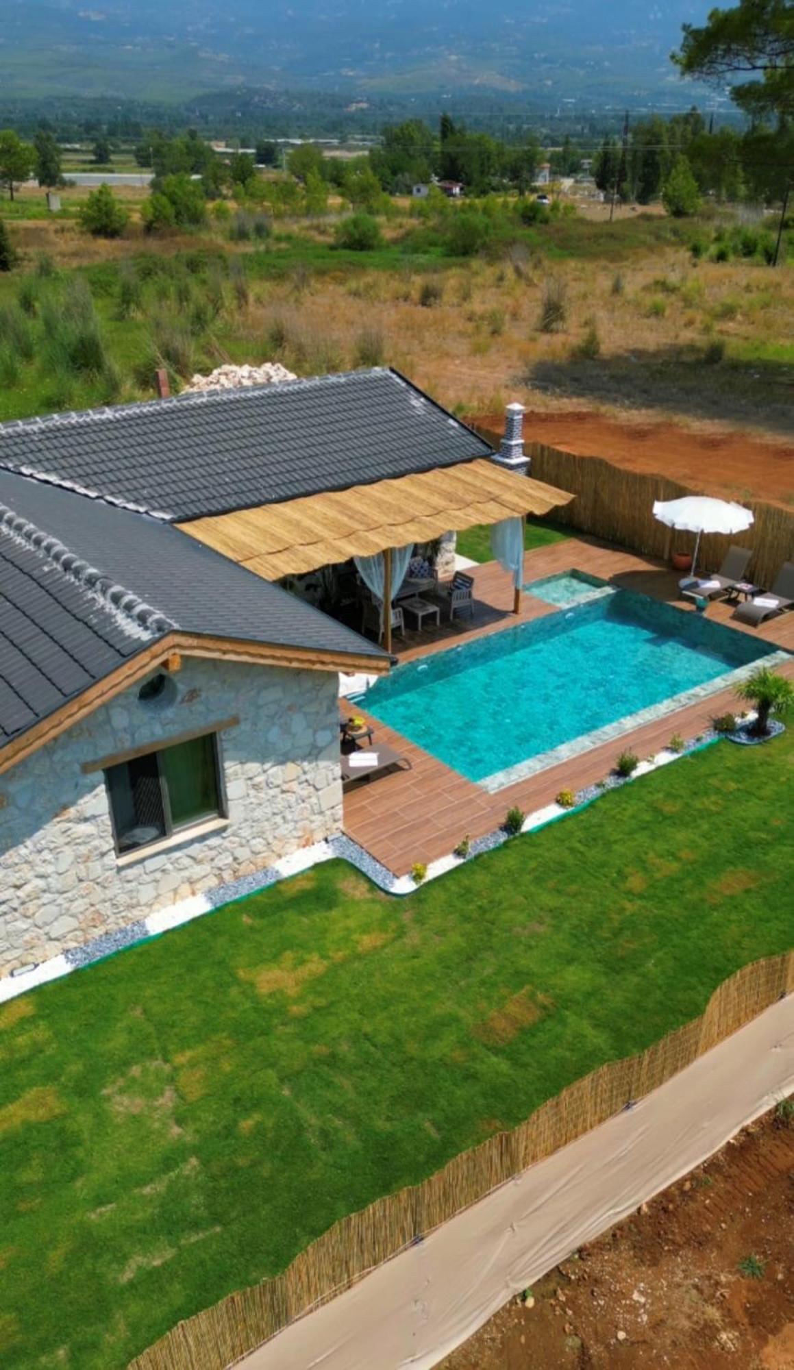 Nomade Seydikemer Korunakli Havuzlu Muhafazakar Villa *