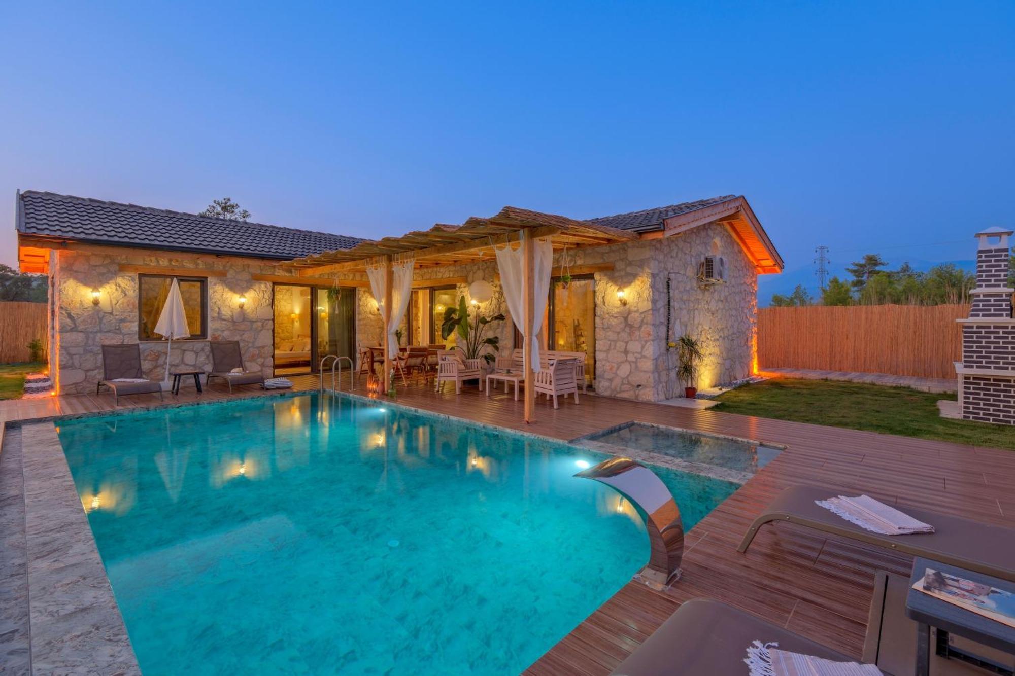 Villa Nomade Seydikemer Korunakli Havuzlu Muhafazakar Fethiye