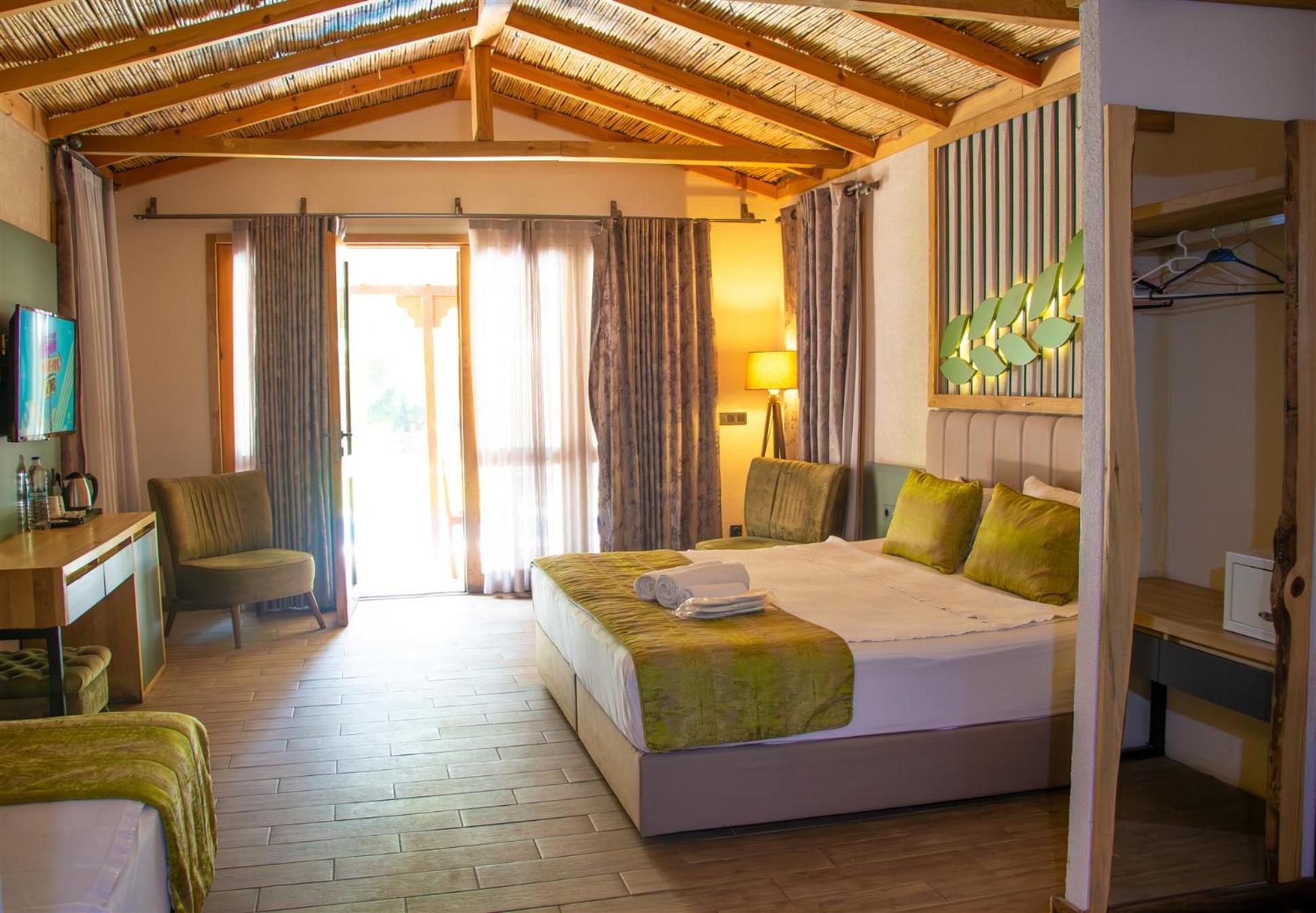 Suna Village & Hotel 3*