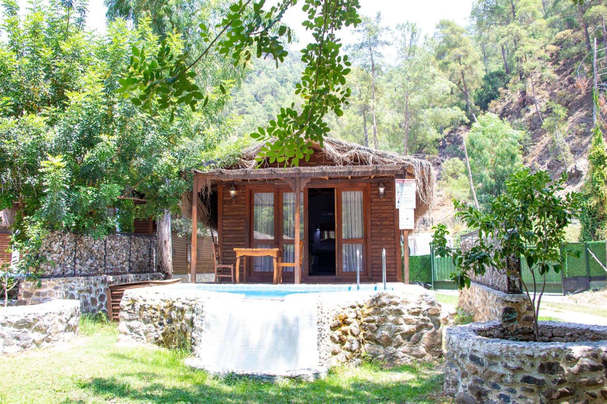 Hotel Suna Village & 3*