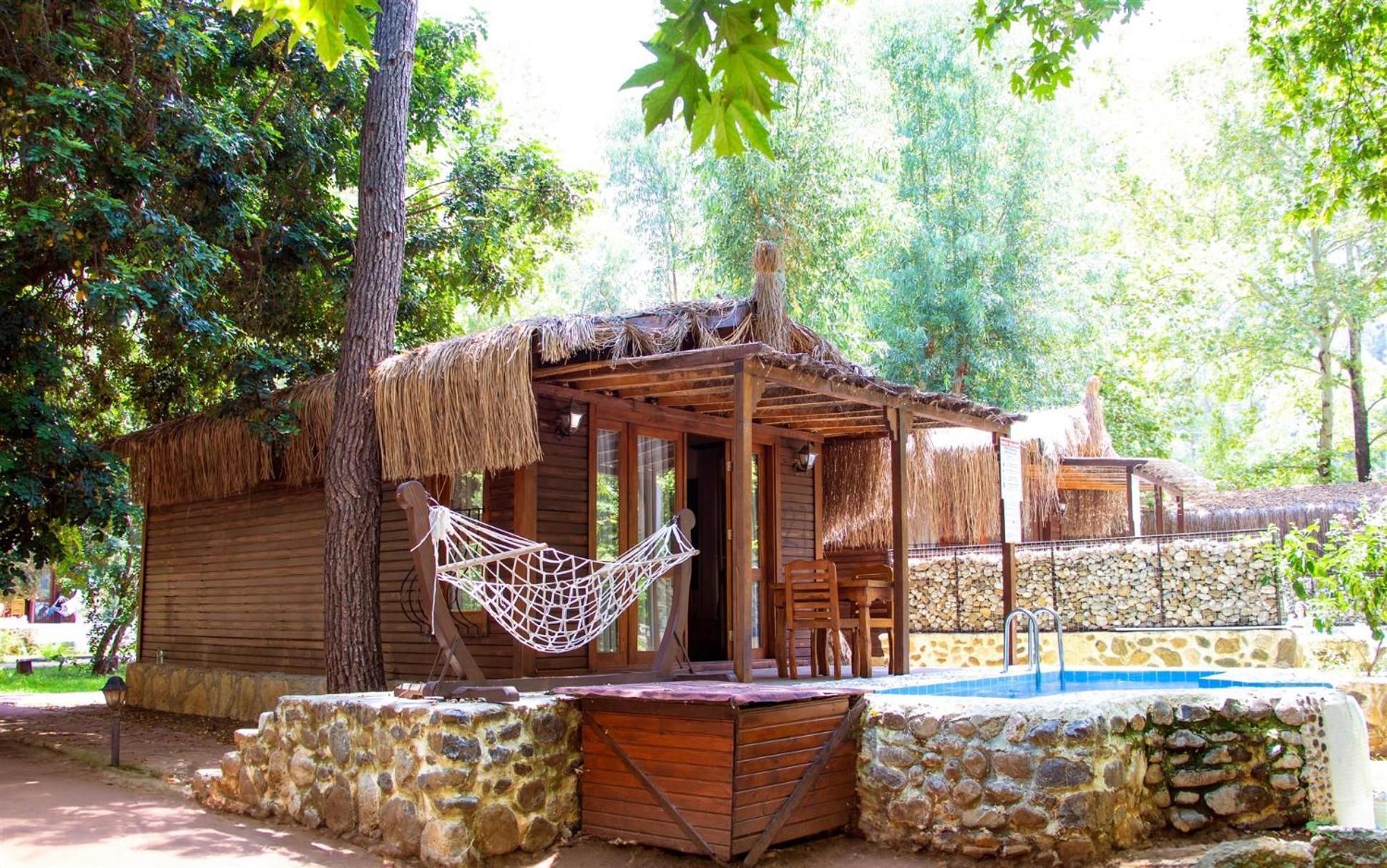 Suna Village & 3*