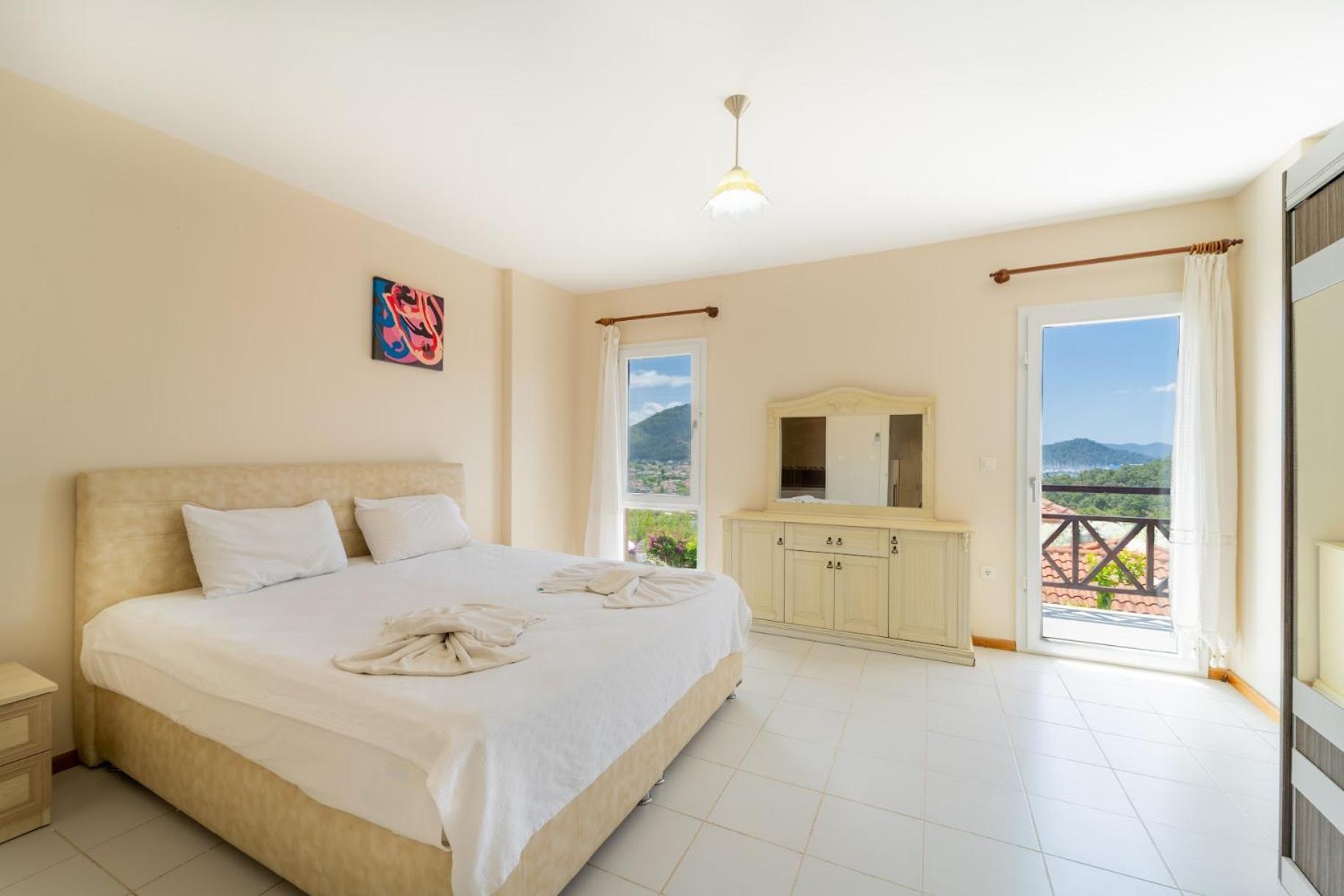 Oezel Havuzlu - Goecek Villa
