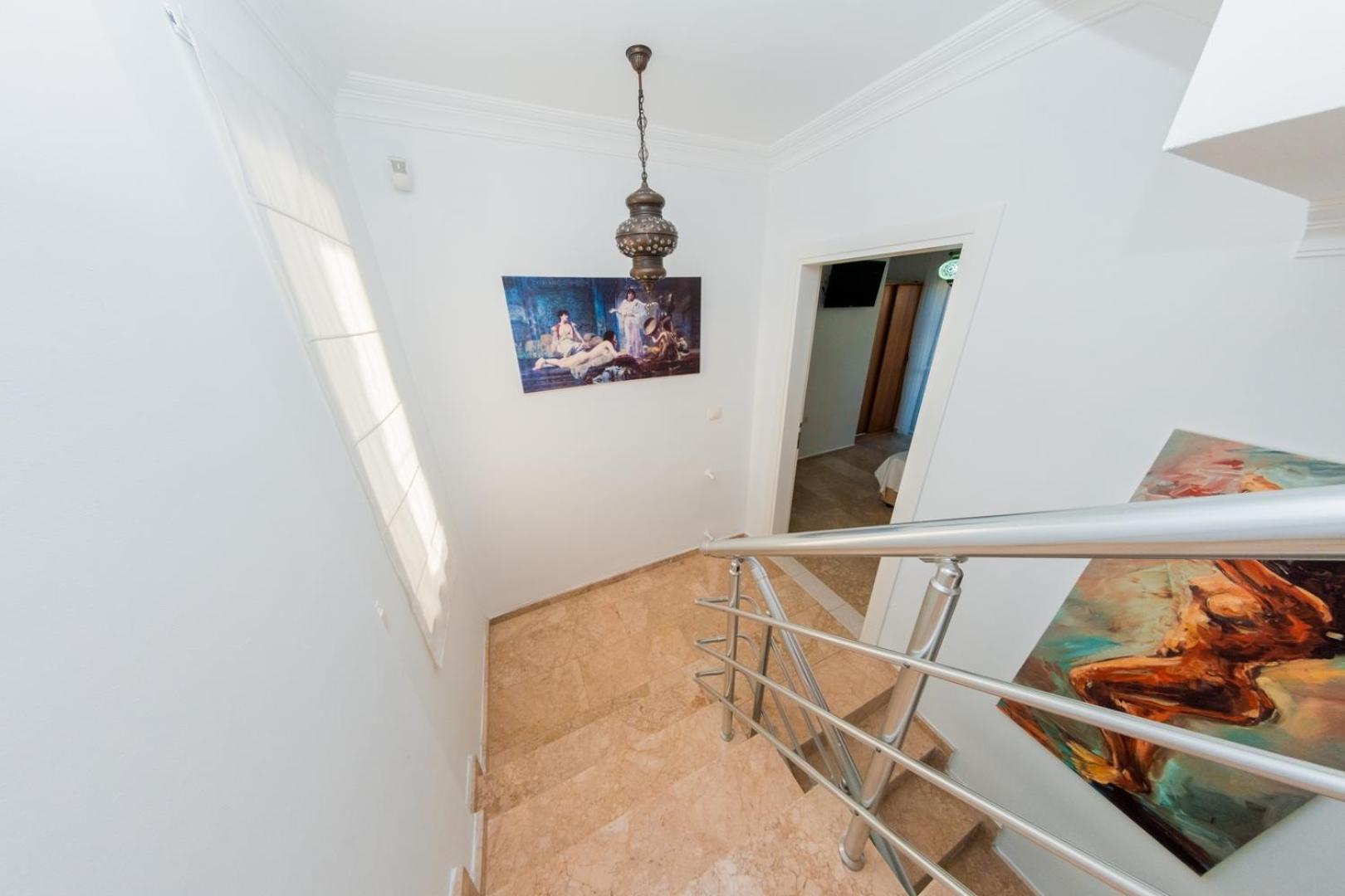 Villa Defne, Walking Distance To Beach, 4 Bedroom, Fully Private Pool Area *