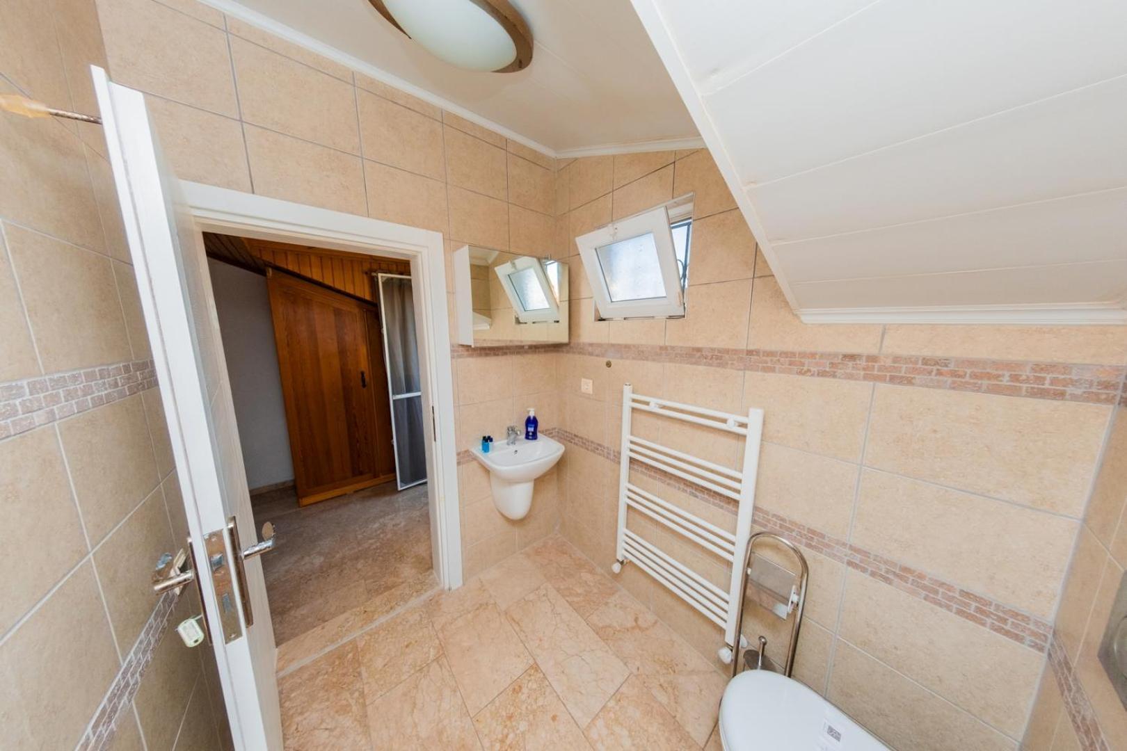 Defne, Walking Distance To Beach, 4 Bedroom, Fully Private Pool Area Villa *