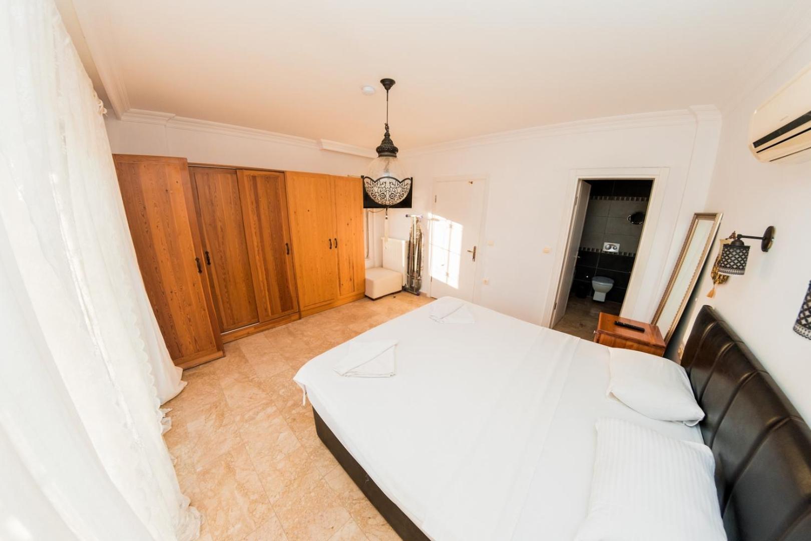 Defne, Walking Distance To Beach, 4 Bedroom, Fully Private Pool Area Villa Fethiye