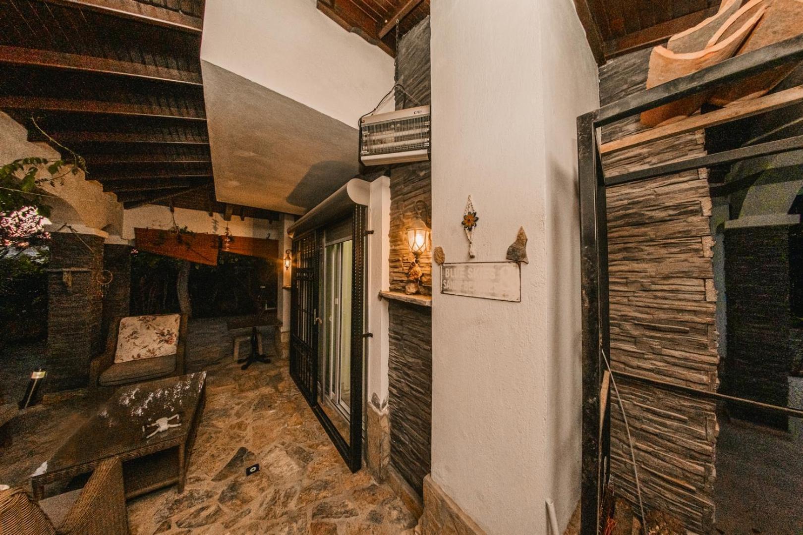 Villa Defne, Walking Distance To Beach, 4 Bedroom, Fully Private Pool Area *