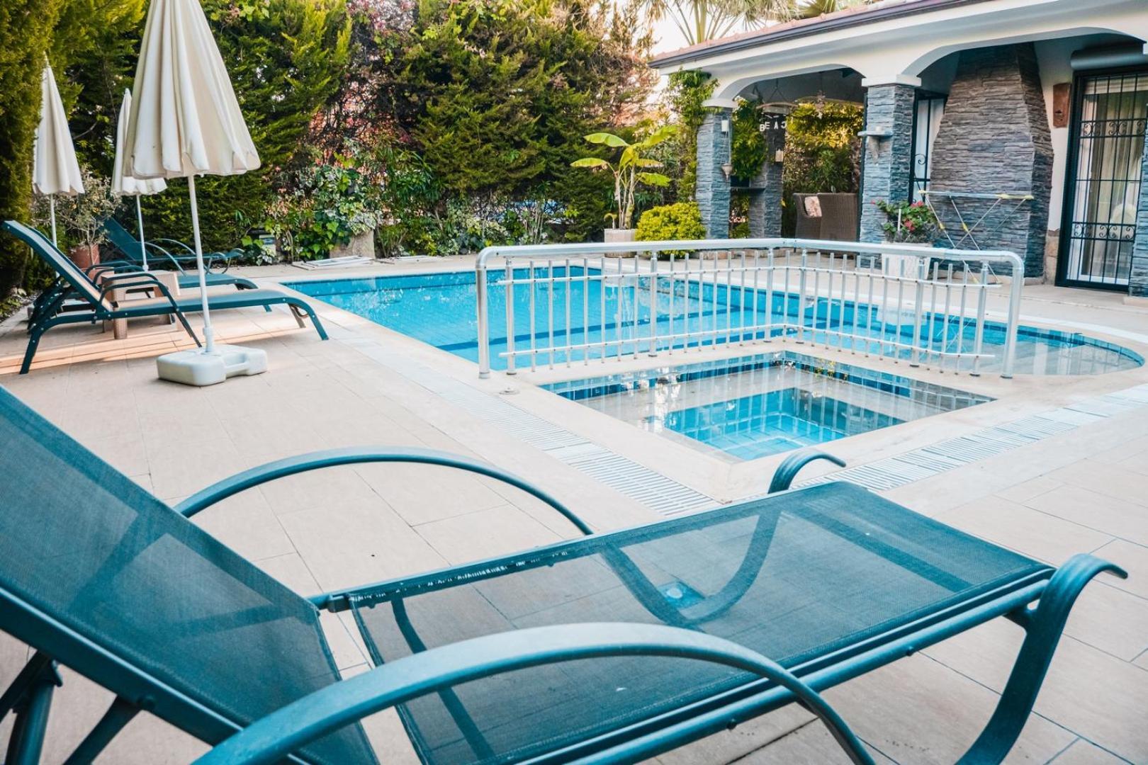 Defne, Walking Distance To Beach, 4 Bedroom, Fully Private Pool Area * Fethiye