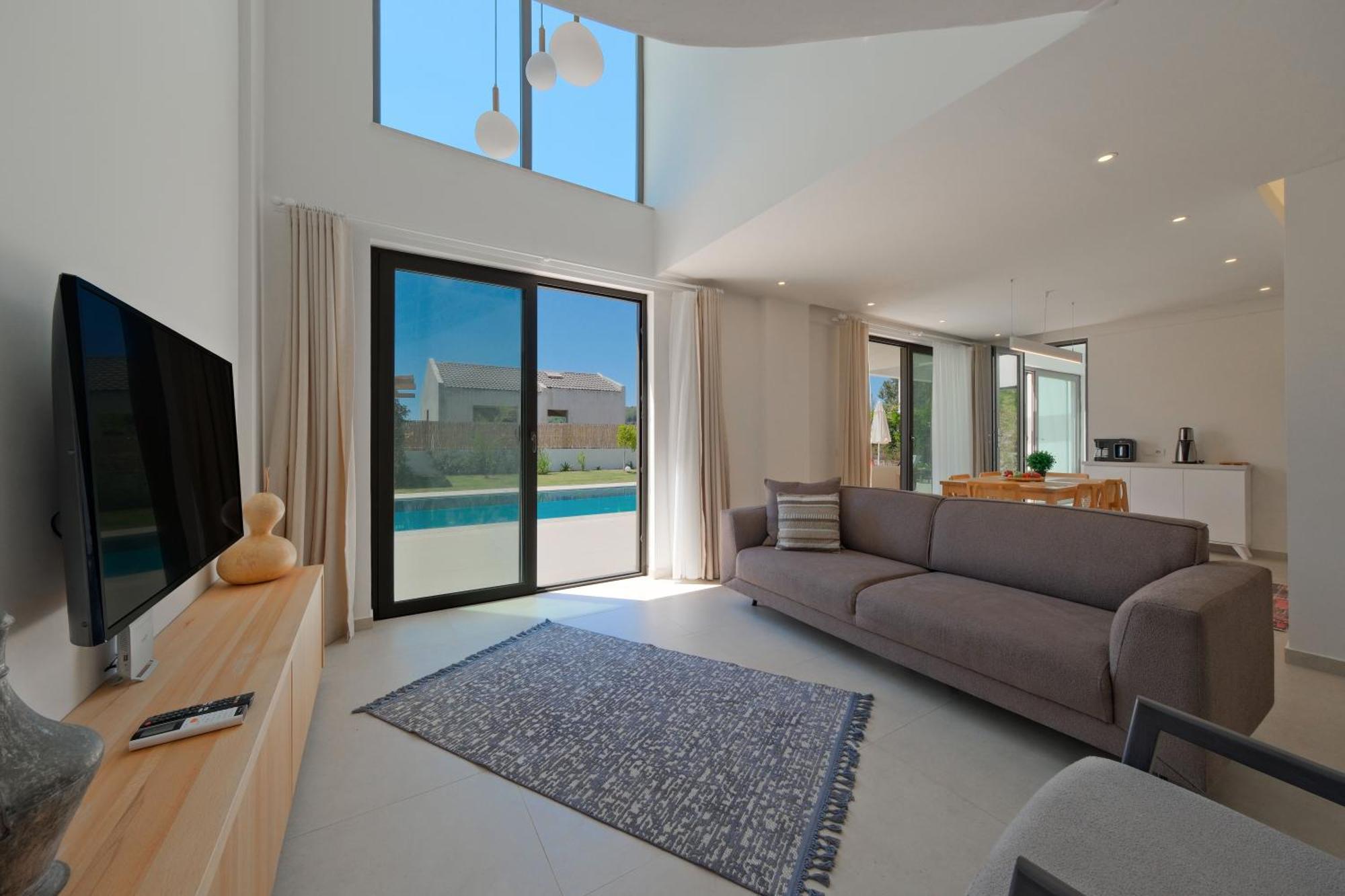 Villa Ion Indoor Heated Pool, Sauna, Jacuzzi, Underfloor Heating System