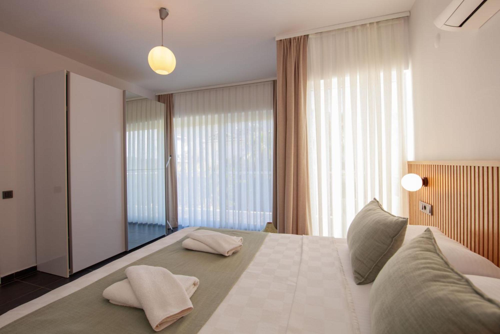 Lumar Homes - Valley Villa
