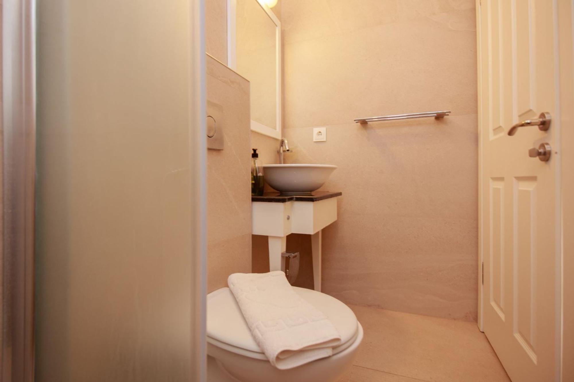 Lumar Homes - Valley *
