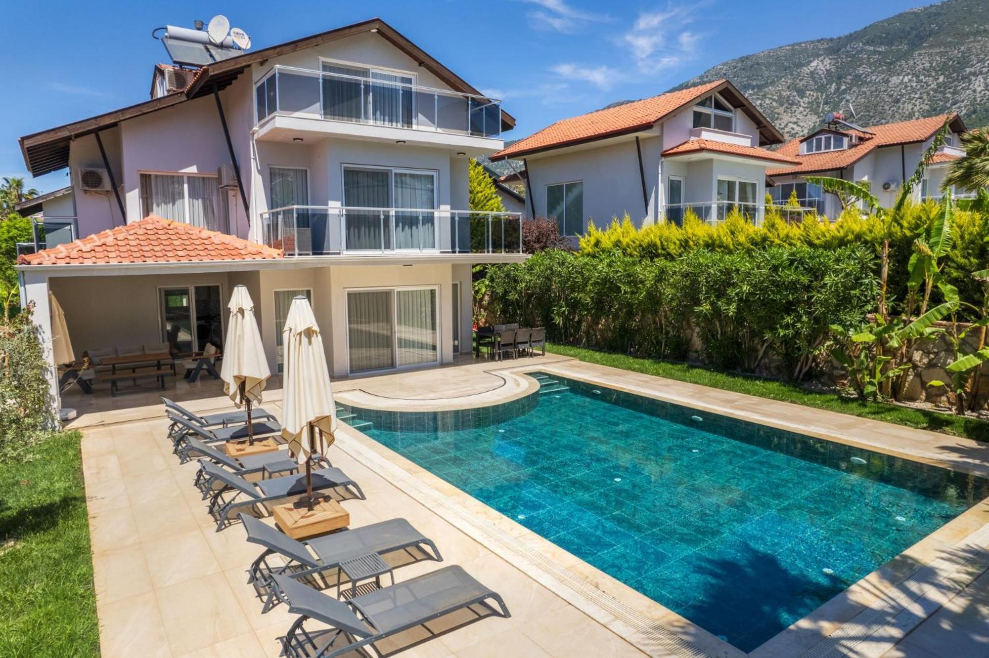 Villa Lumar Homes - Valley