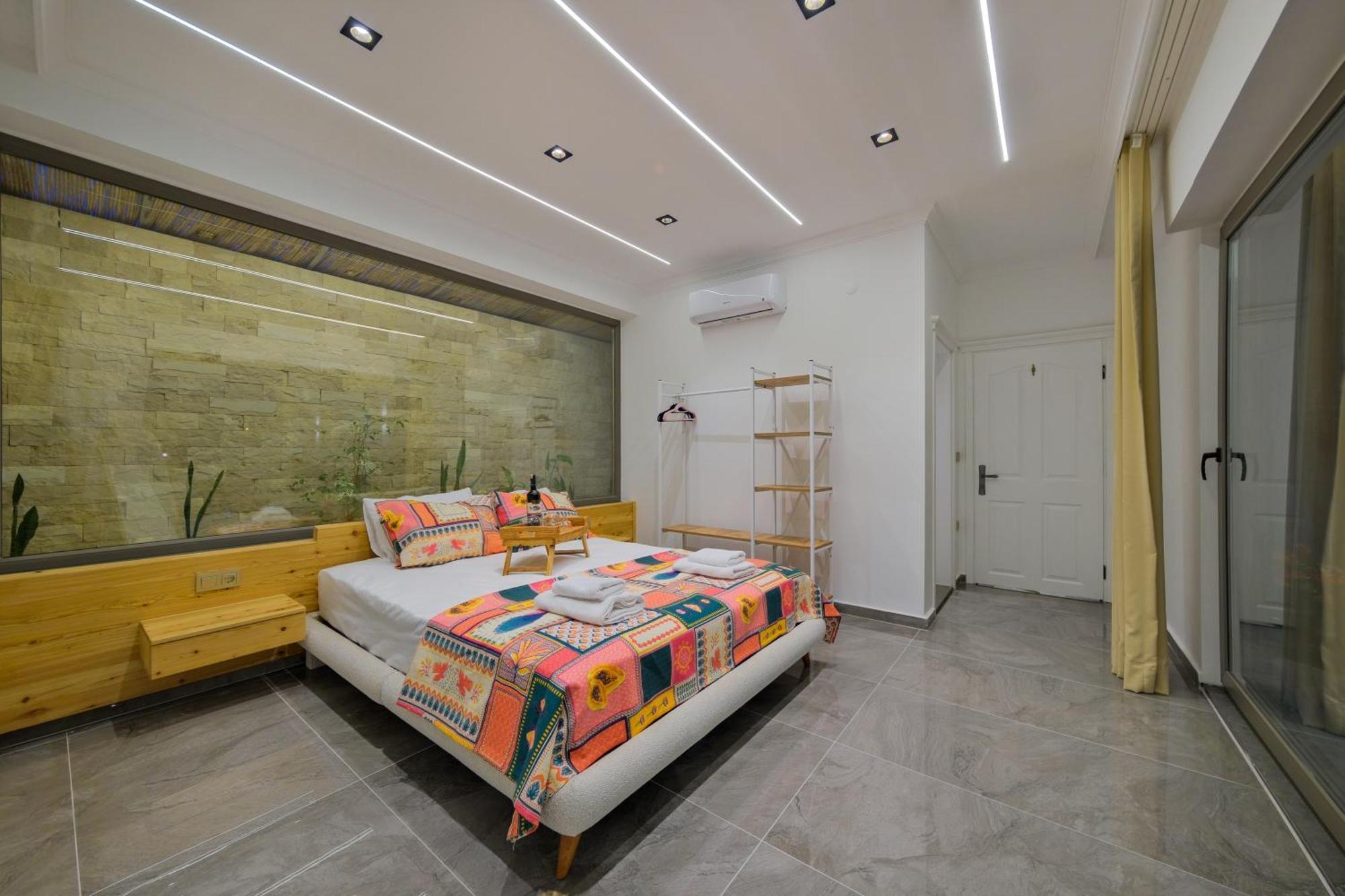 Valyrian Villa