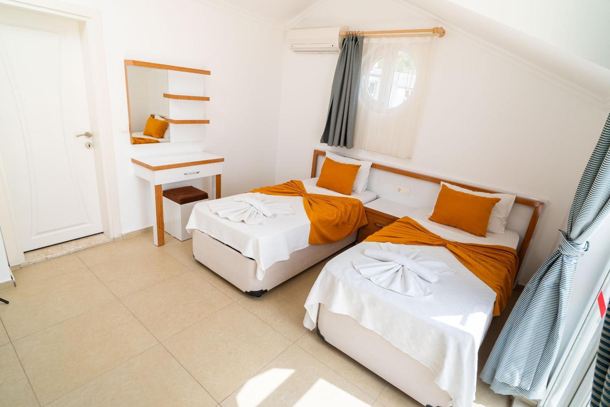 Angel - Private Pool And Nature View In Oeluedeniz Villa Fethiye