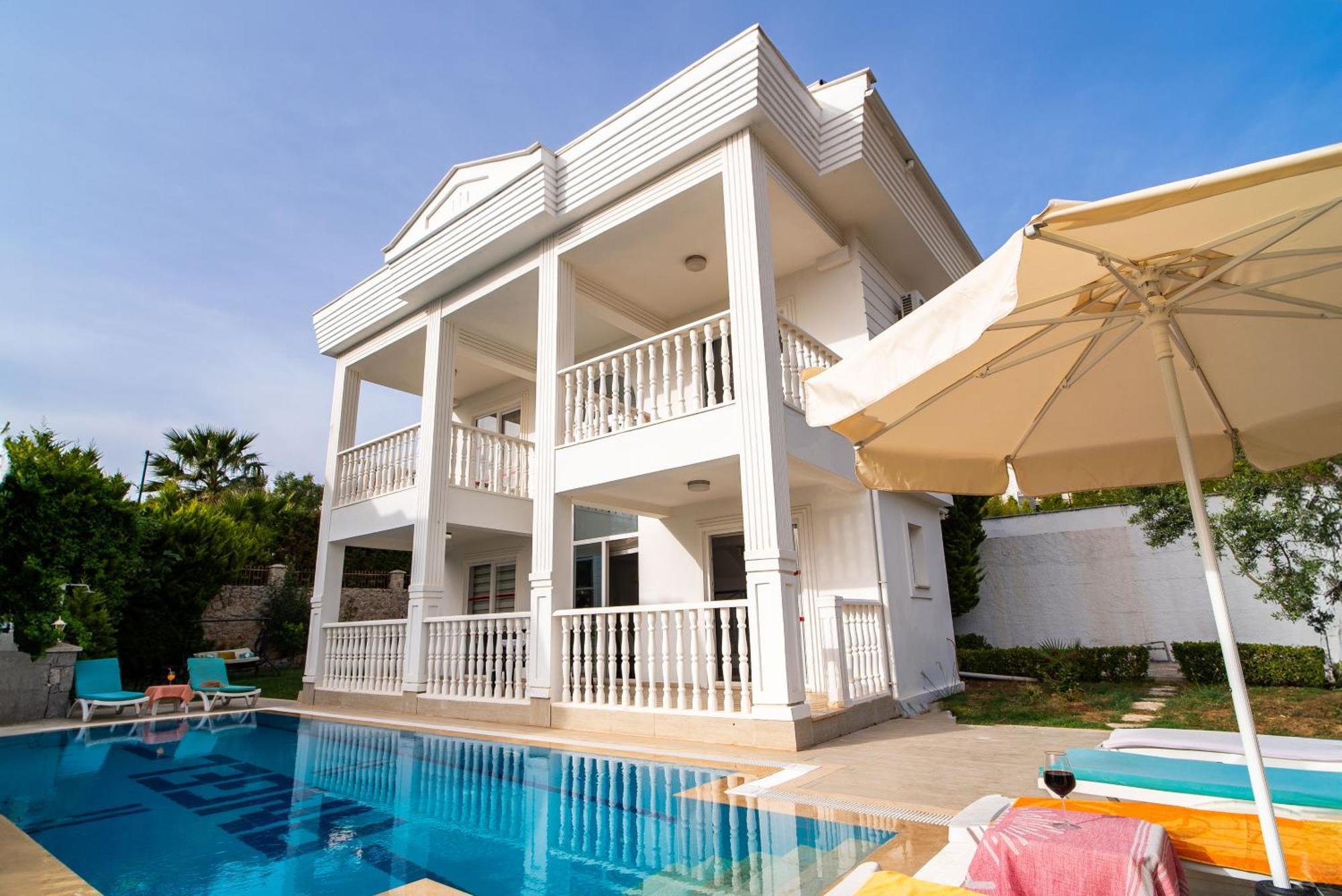 Angel - Private Pool And Nature View In Oeluedeniz Villa Fethiye