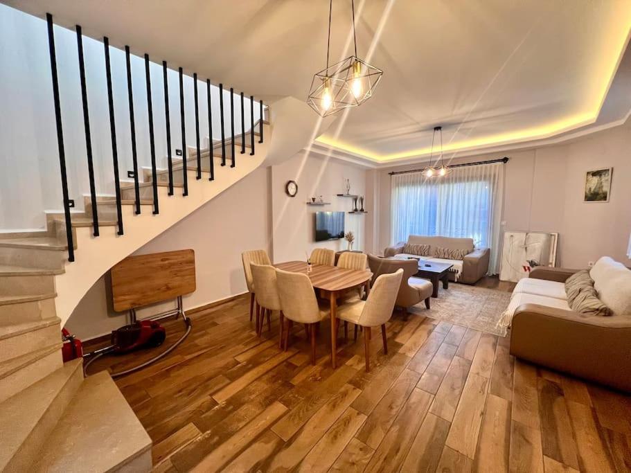 Villa Merkezde 3 Yatak Odali Old Town Fethiye