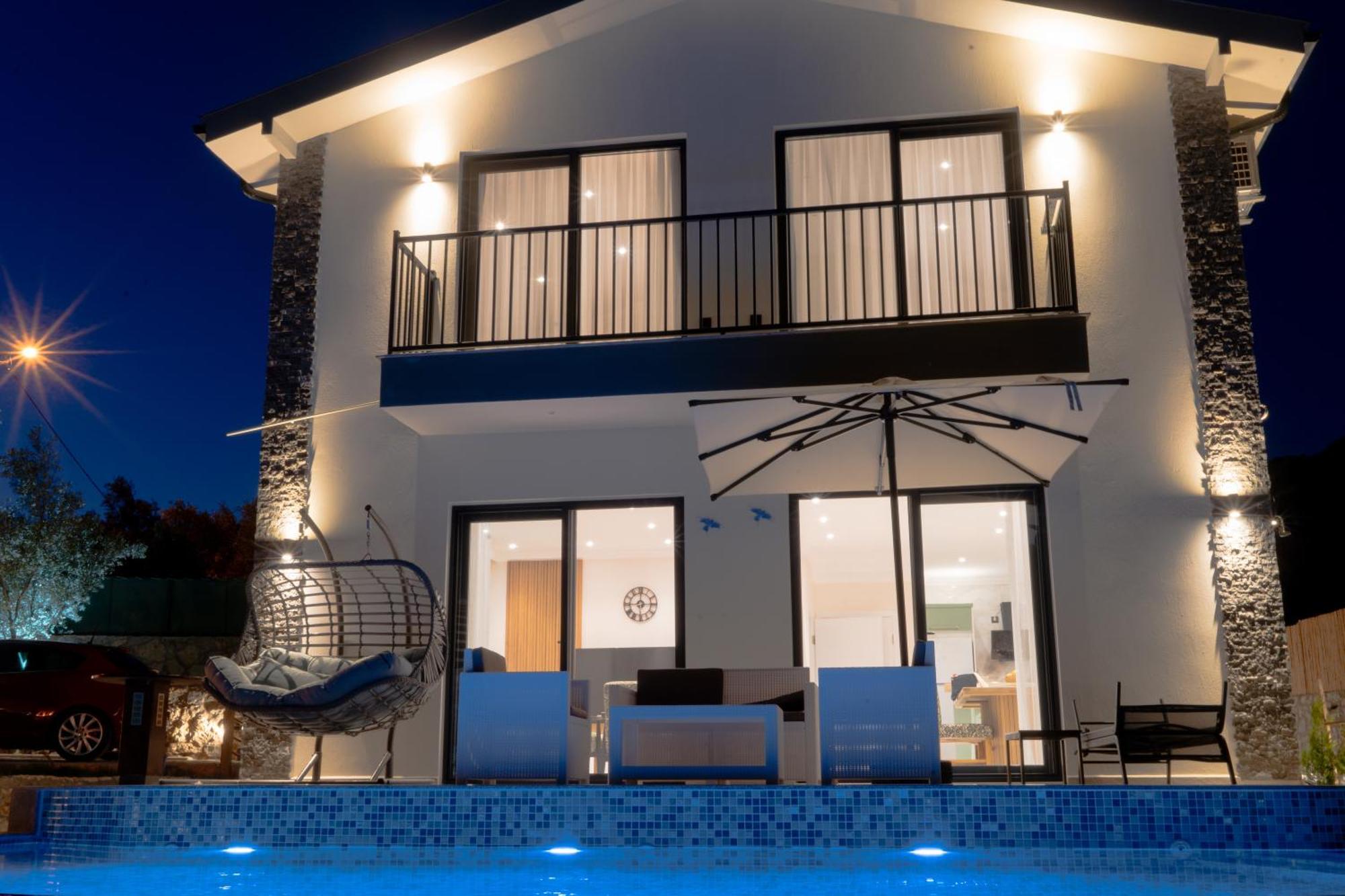 Loop House - Luxury With Pool In Yesiluezuemlue *