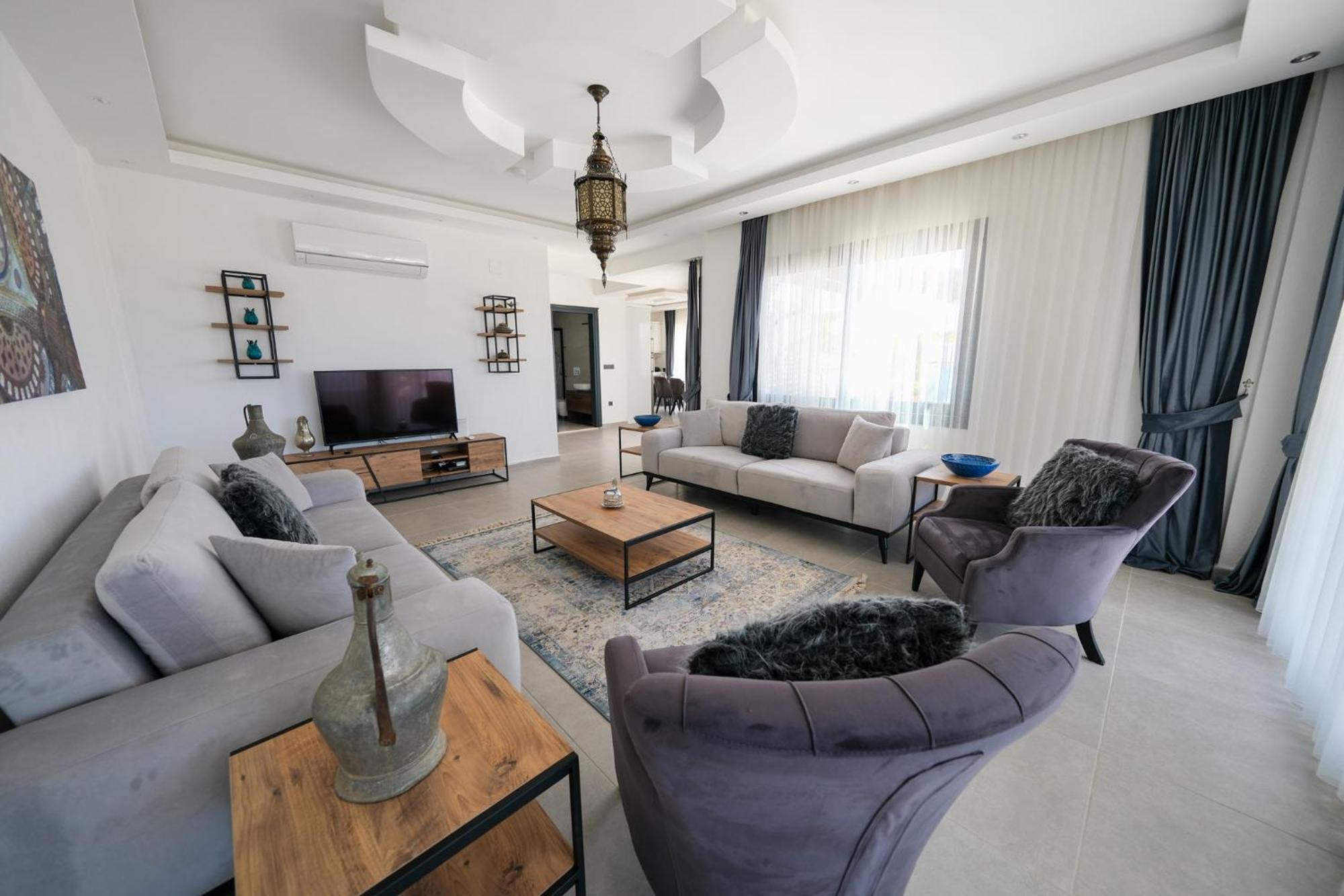 Mediterranean Breeze - Family-friendly Luxury - By Sunworld Villa