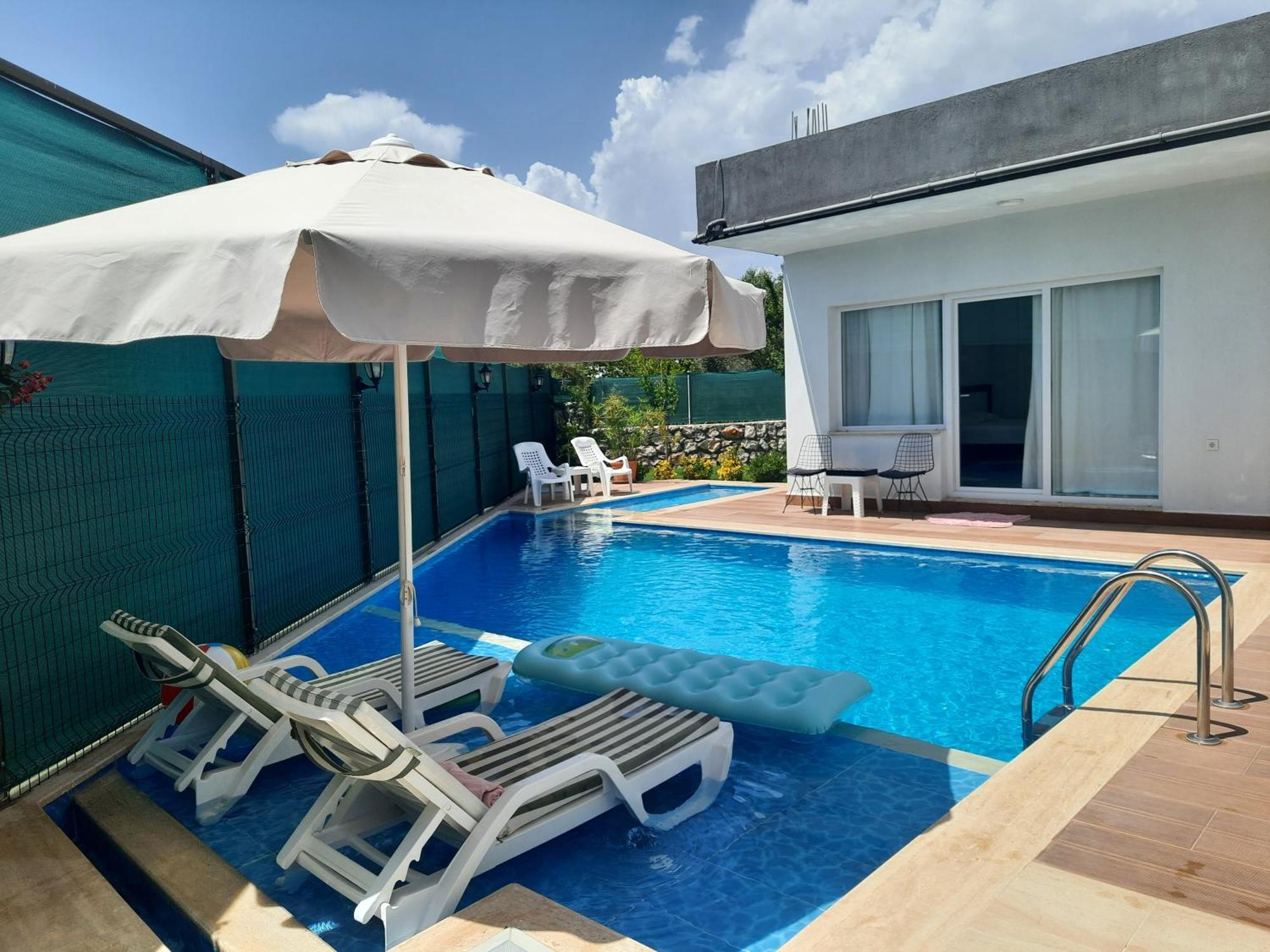 Tiele Villa