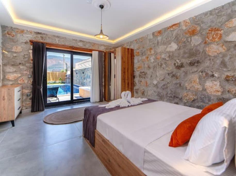 Rose Stone Villa *