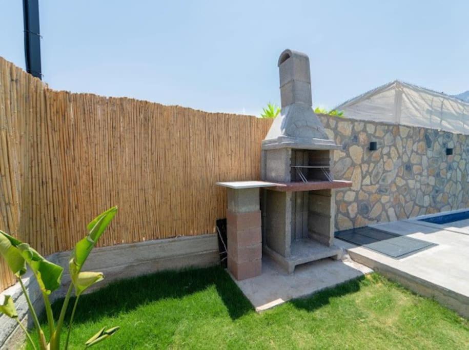 Villa Rose Stone *