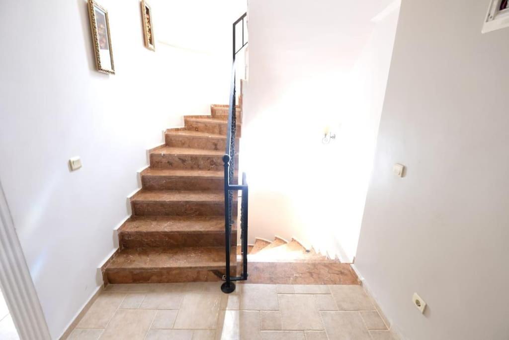 Villa Muestakil Oezel Havuzlu