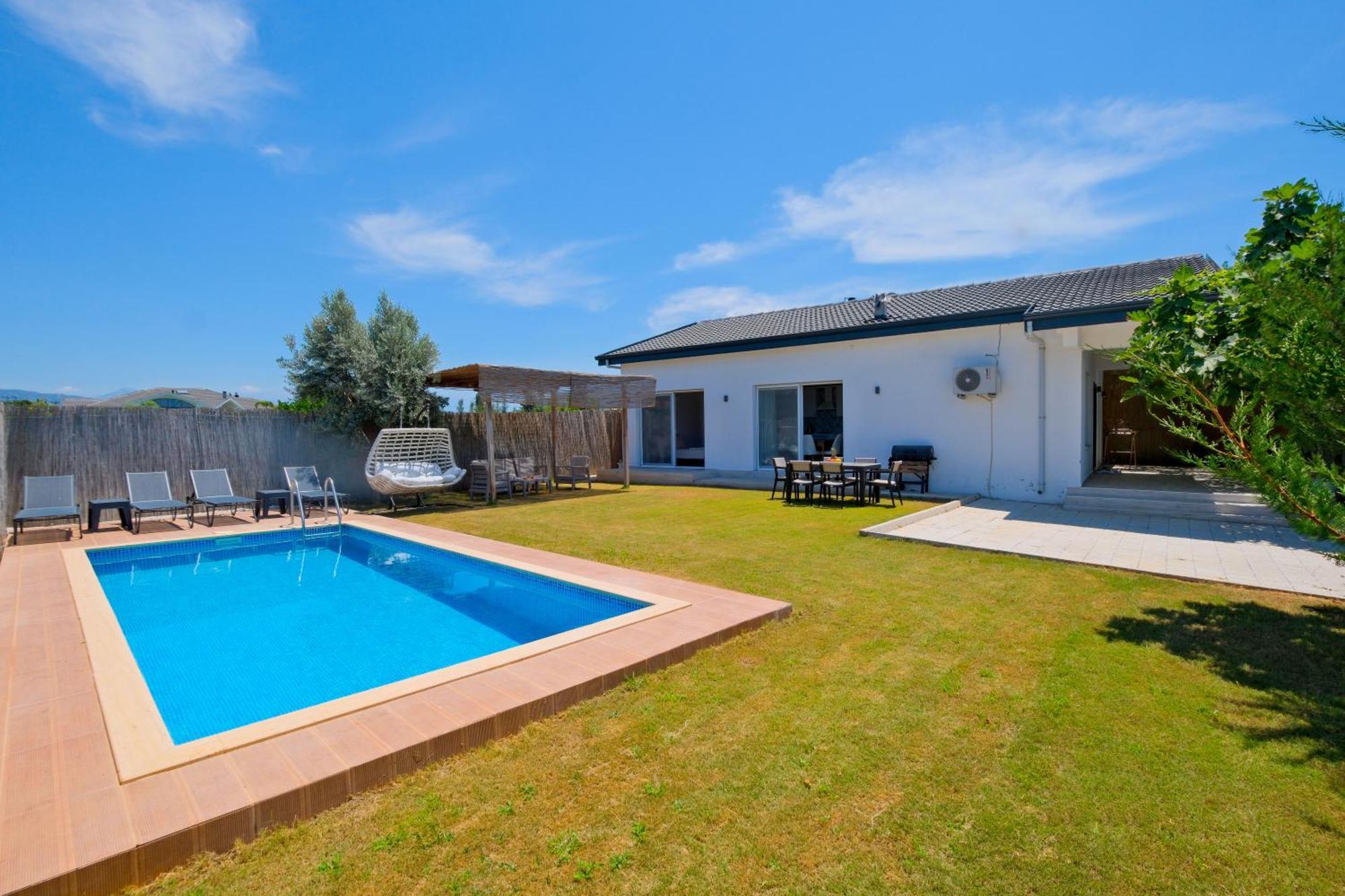 Liya Villa
