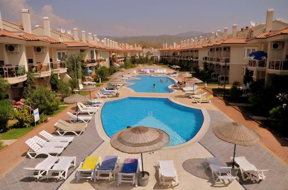 Sunset Club 3 Bedroom Apartment *