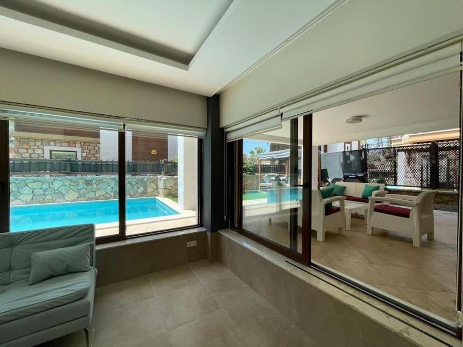 Villa Ela Goecek'te Oezel Havuzlu Luex *