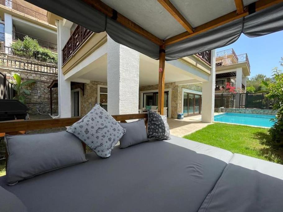 Villa Ela Goecek'te Oezel Havuzlu Luex Fethiye