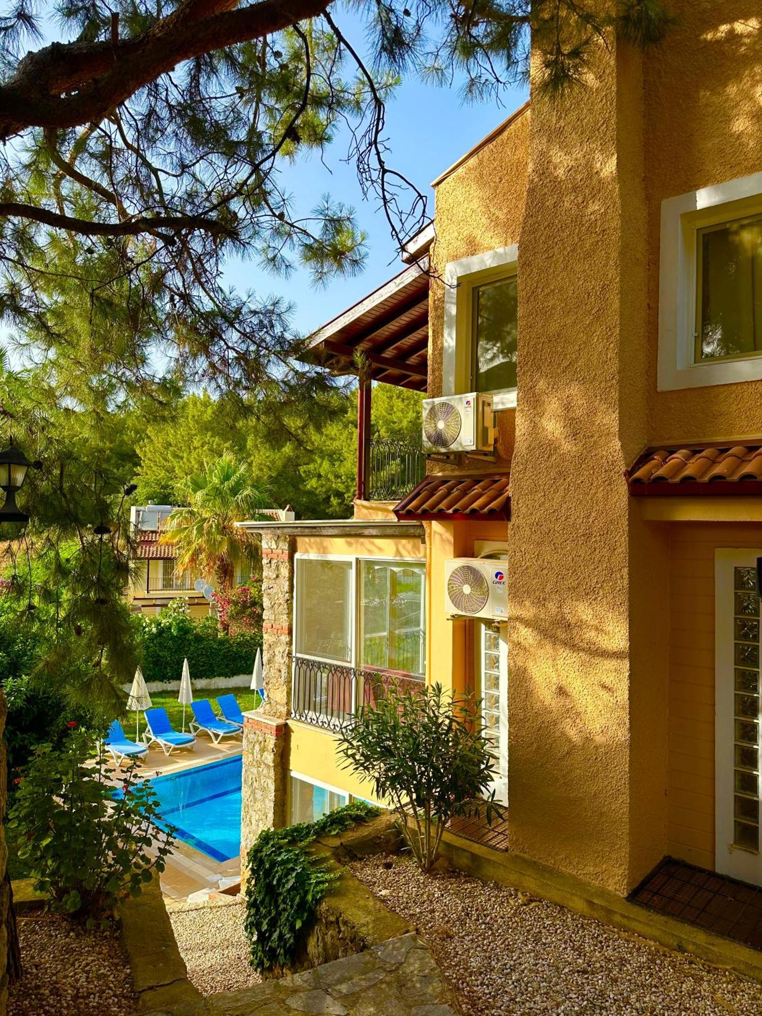 With A Private Pool And Mountain View In A Quiet Area Next To Fores