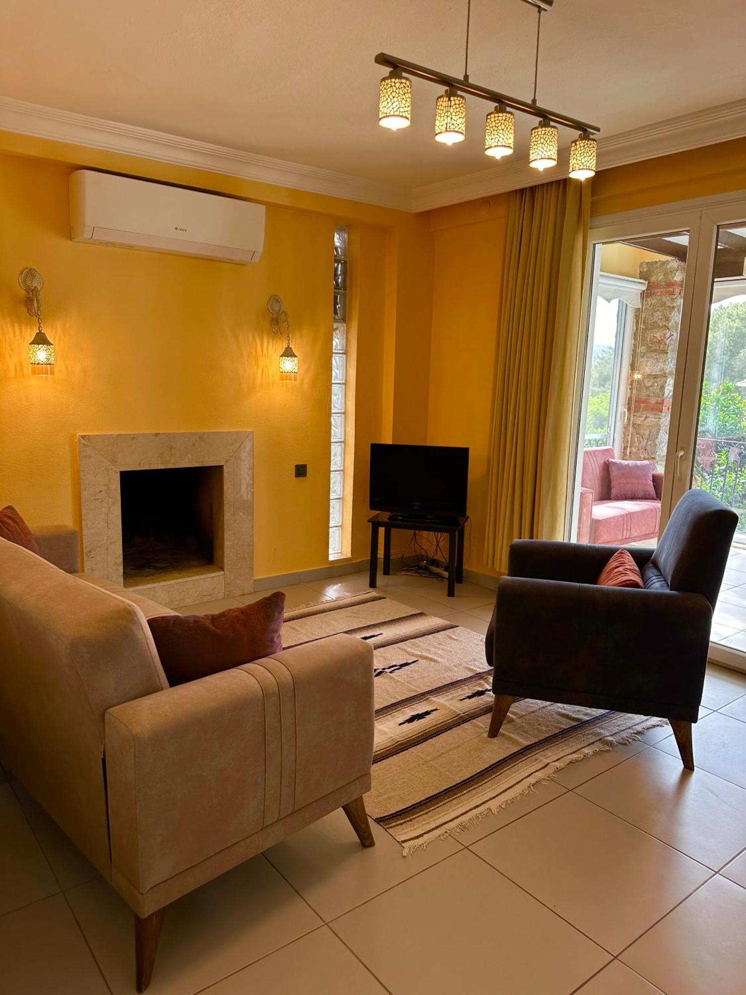 With A Private Pool And Mountain View In A Quiet Area Next To Fores * Fethiye