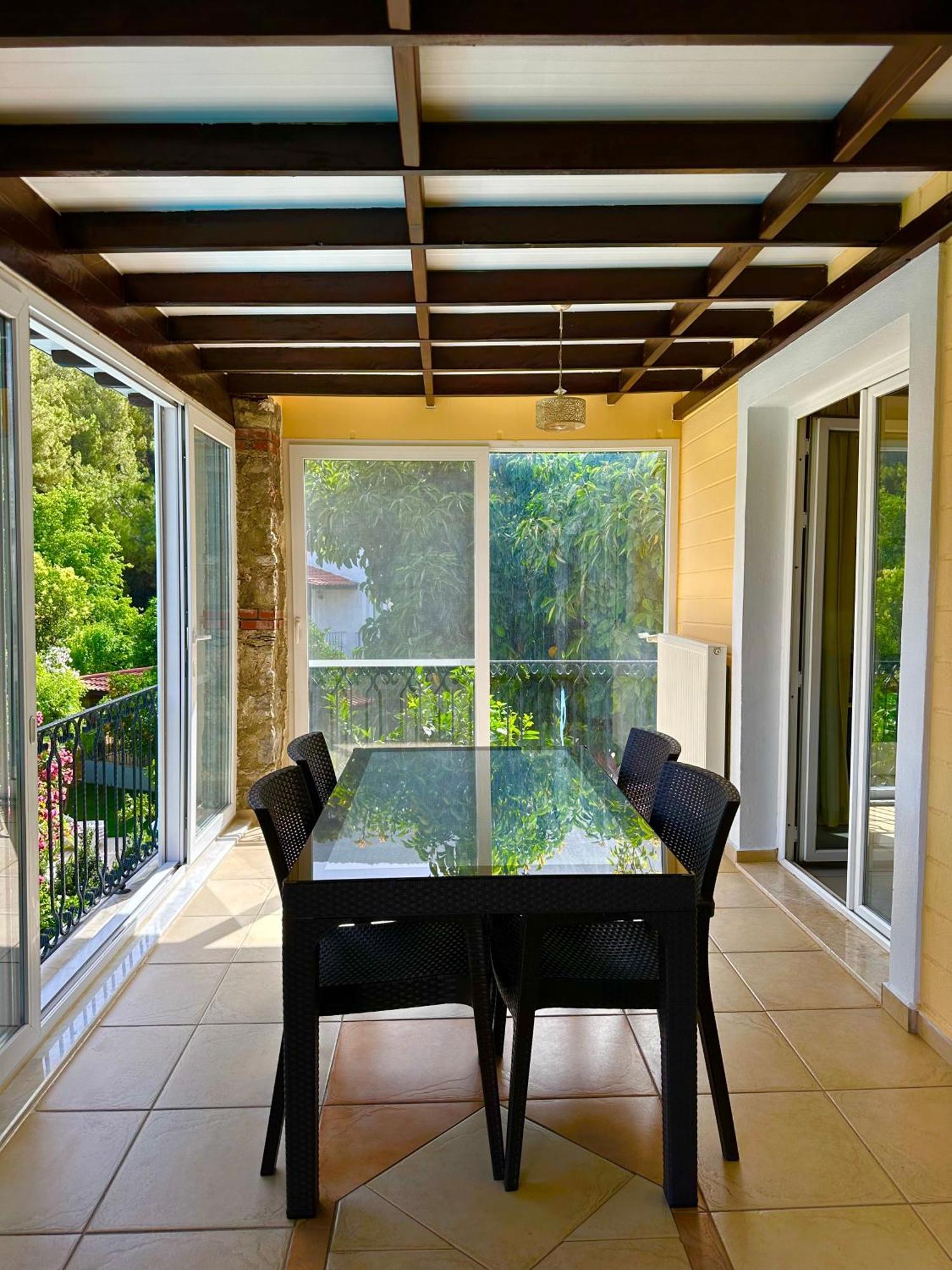 With A Private Pool And Mountain View In A Quiet Area Next To Fores Villa