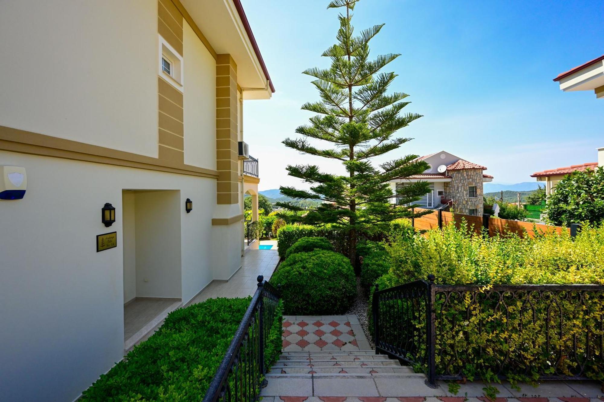 Arokarya Villa