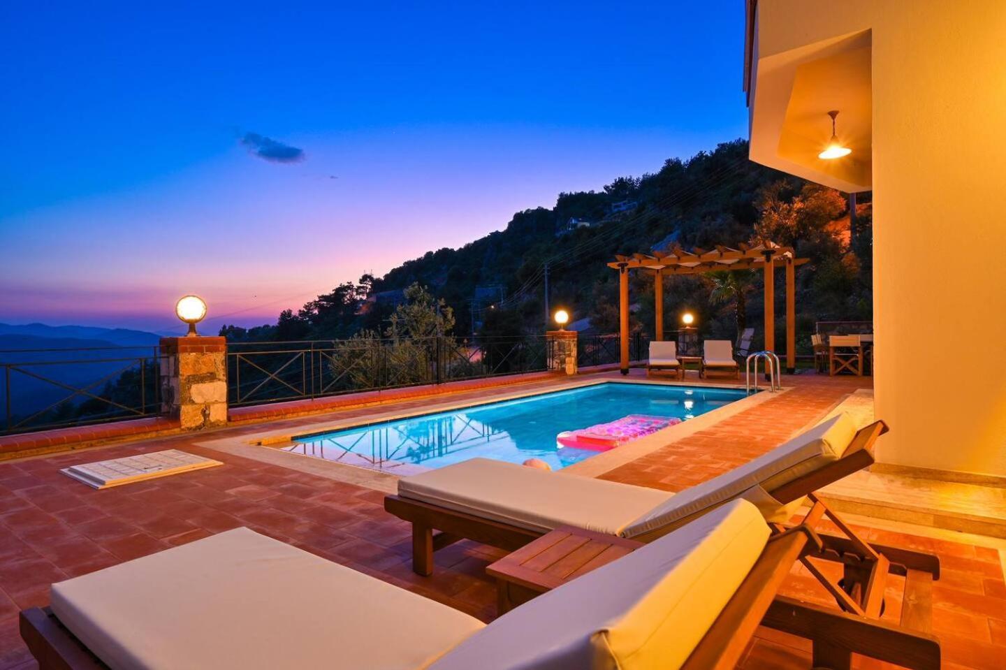 Olive Vista Villa *