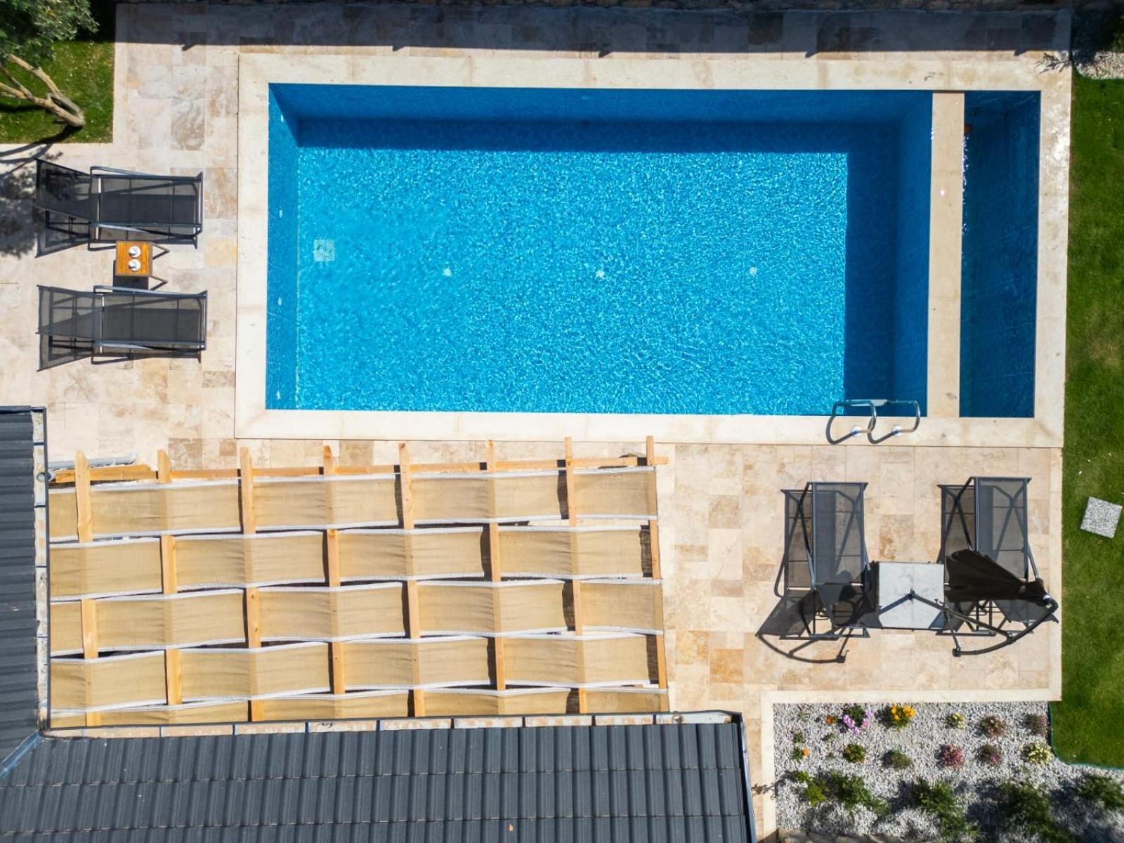 Sanabel Villalari Villa
