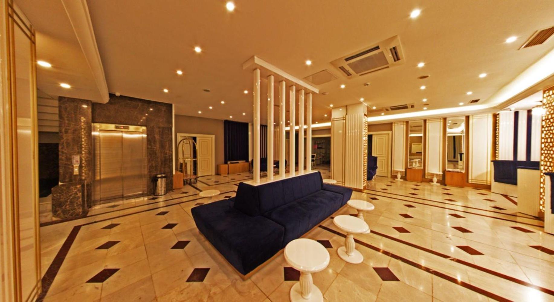 Otel The Mara Palace