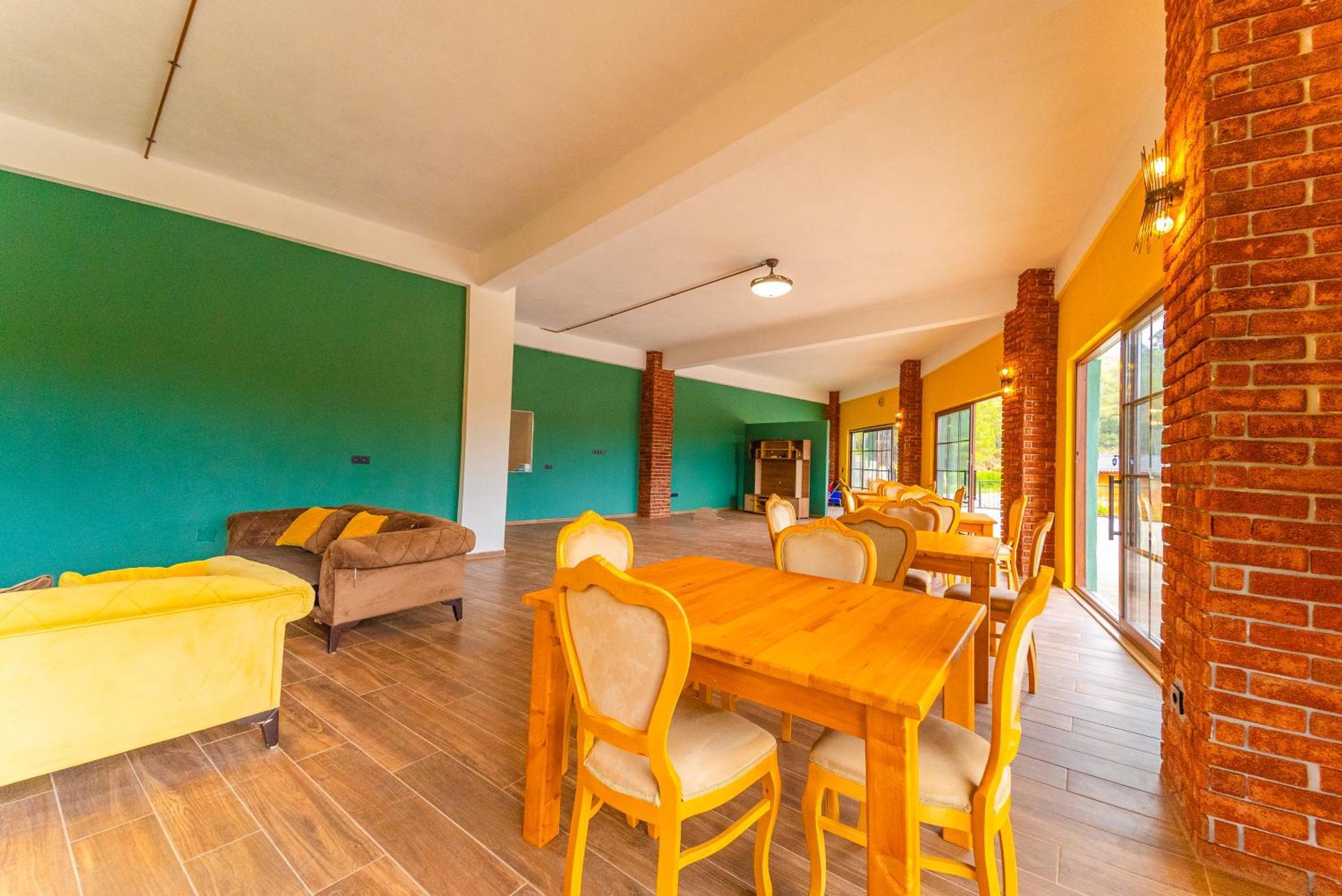Blue Green Life Bungalow Bed & Breakfast *