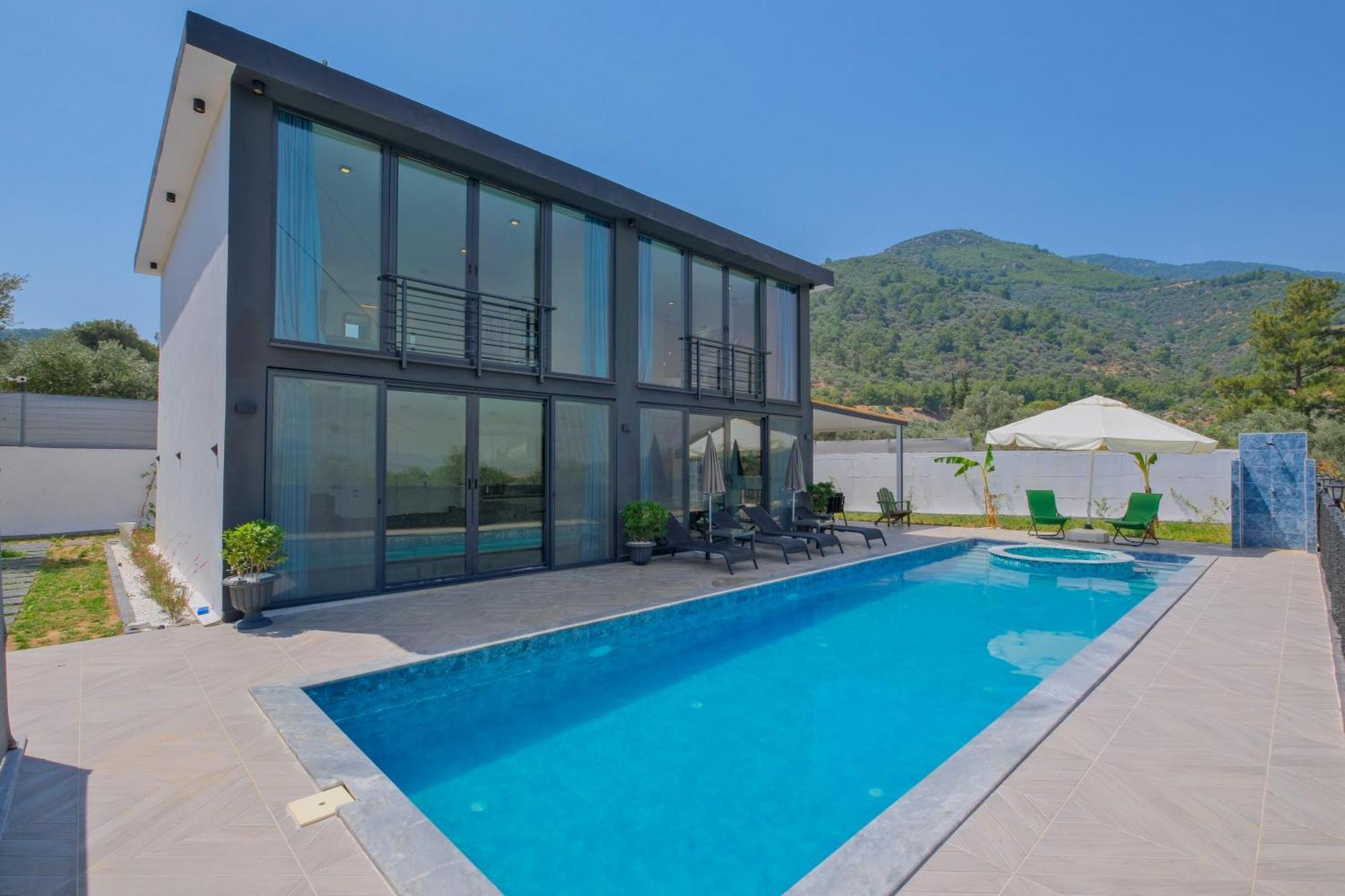 Havuz Jakuzili Luex Villa