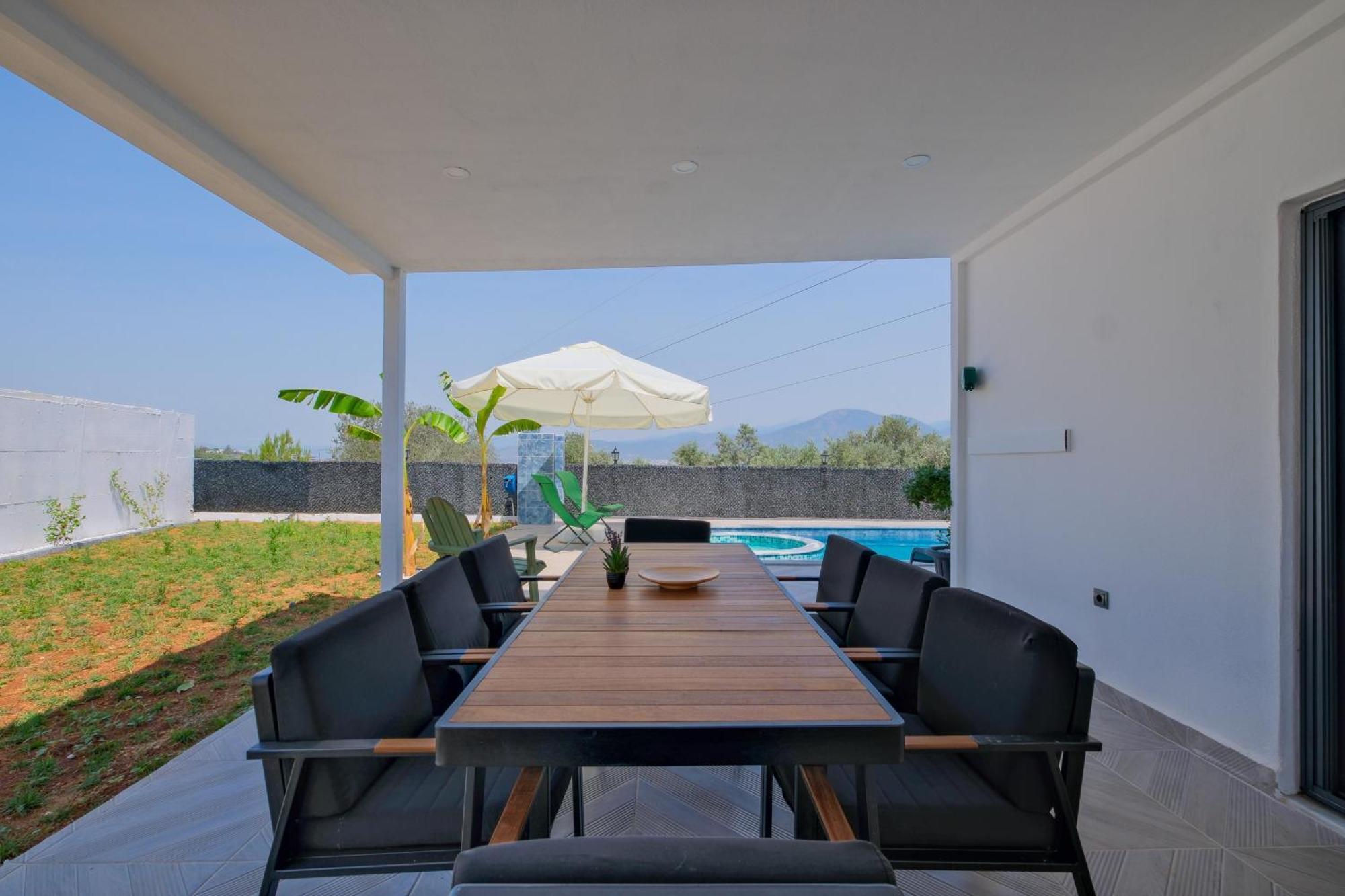 Havuz Jakuzili Luex Villa Fethiye