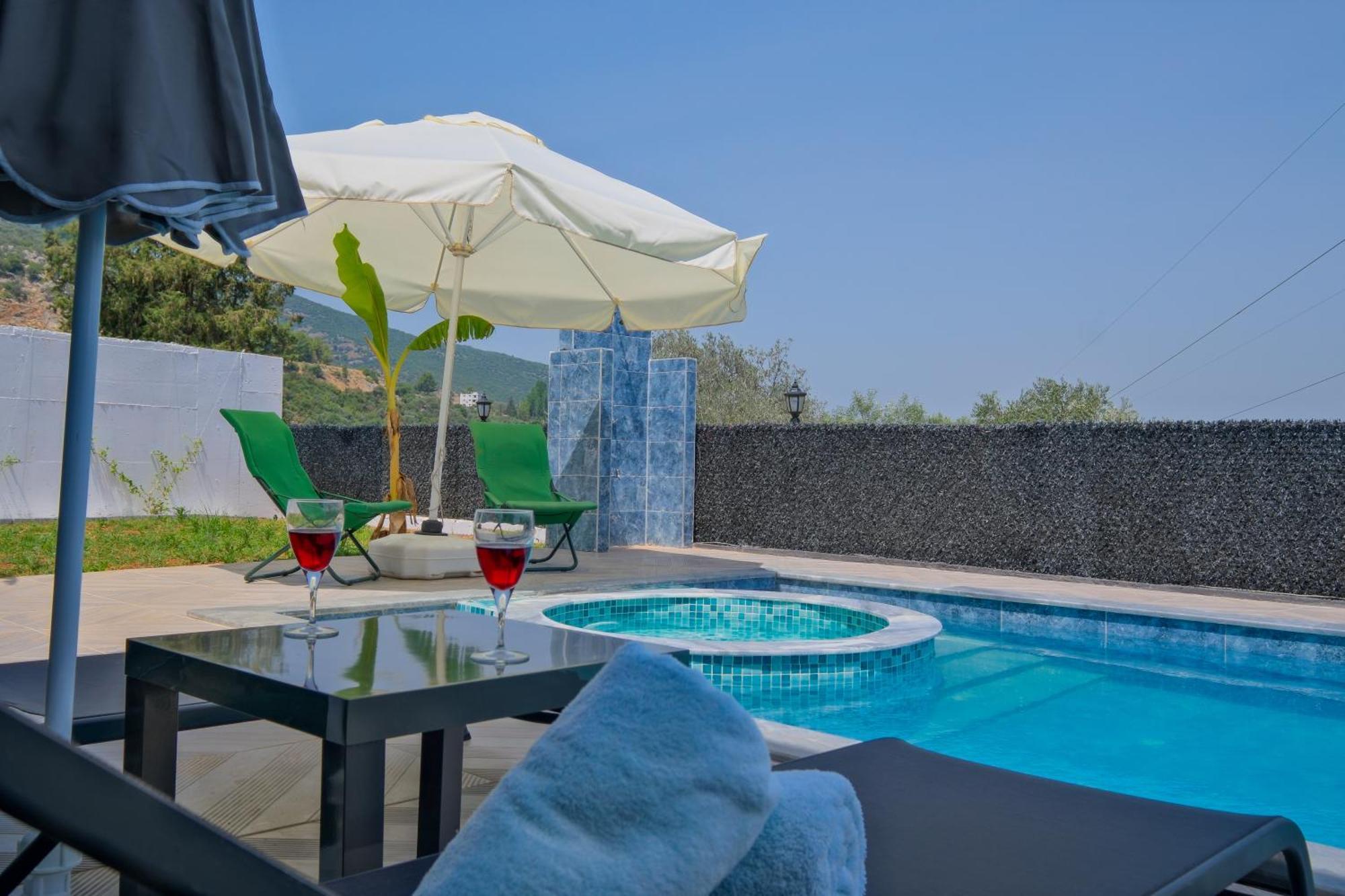 Havuz Jakuzili Luex Villa