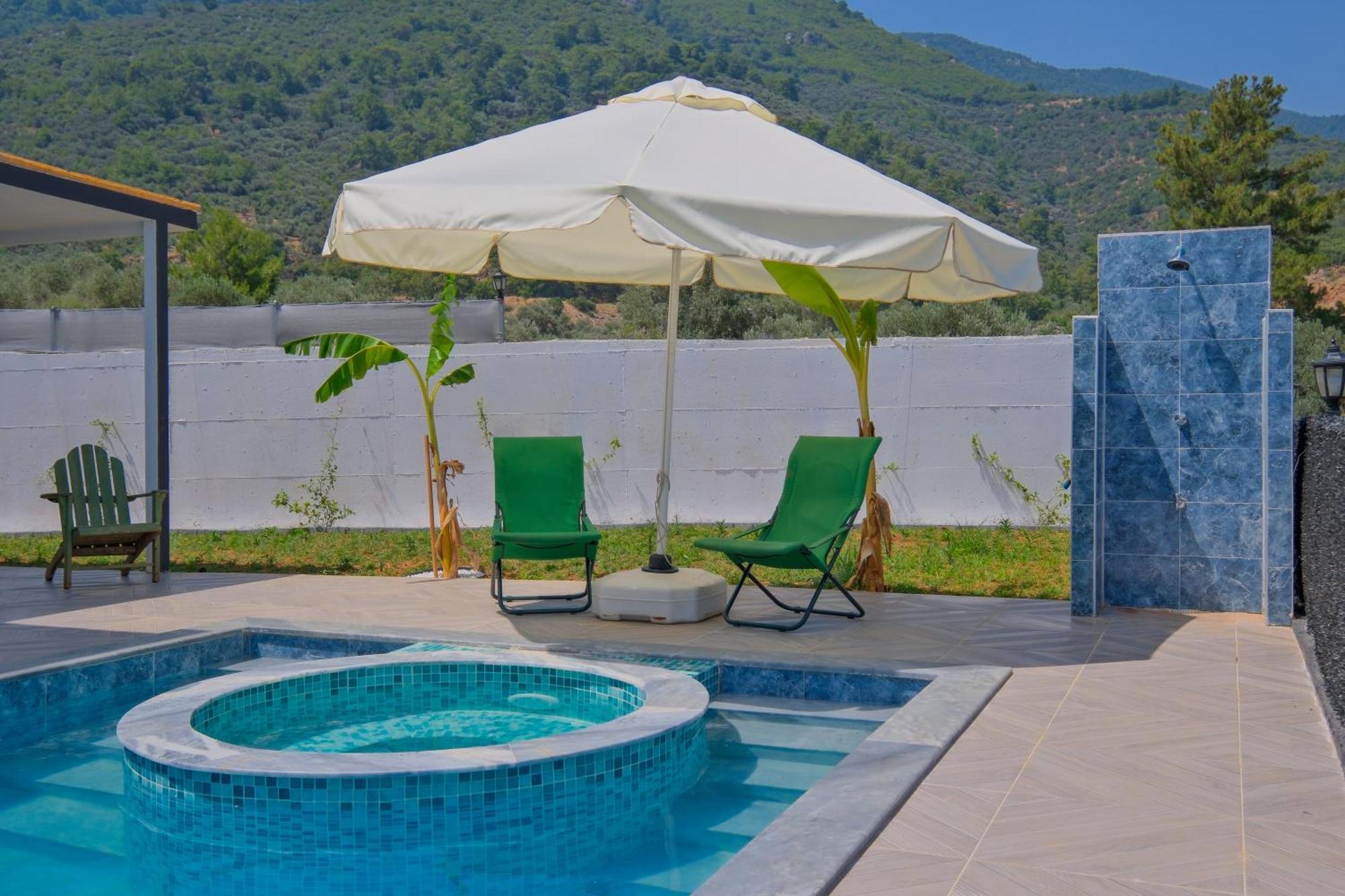 Havuz Jakuzili Luex Fethiye