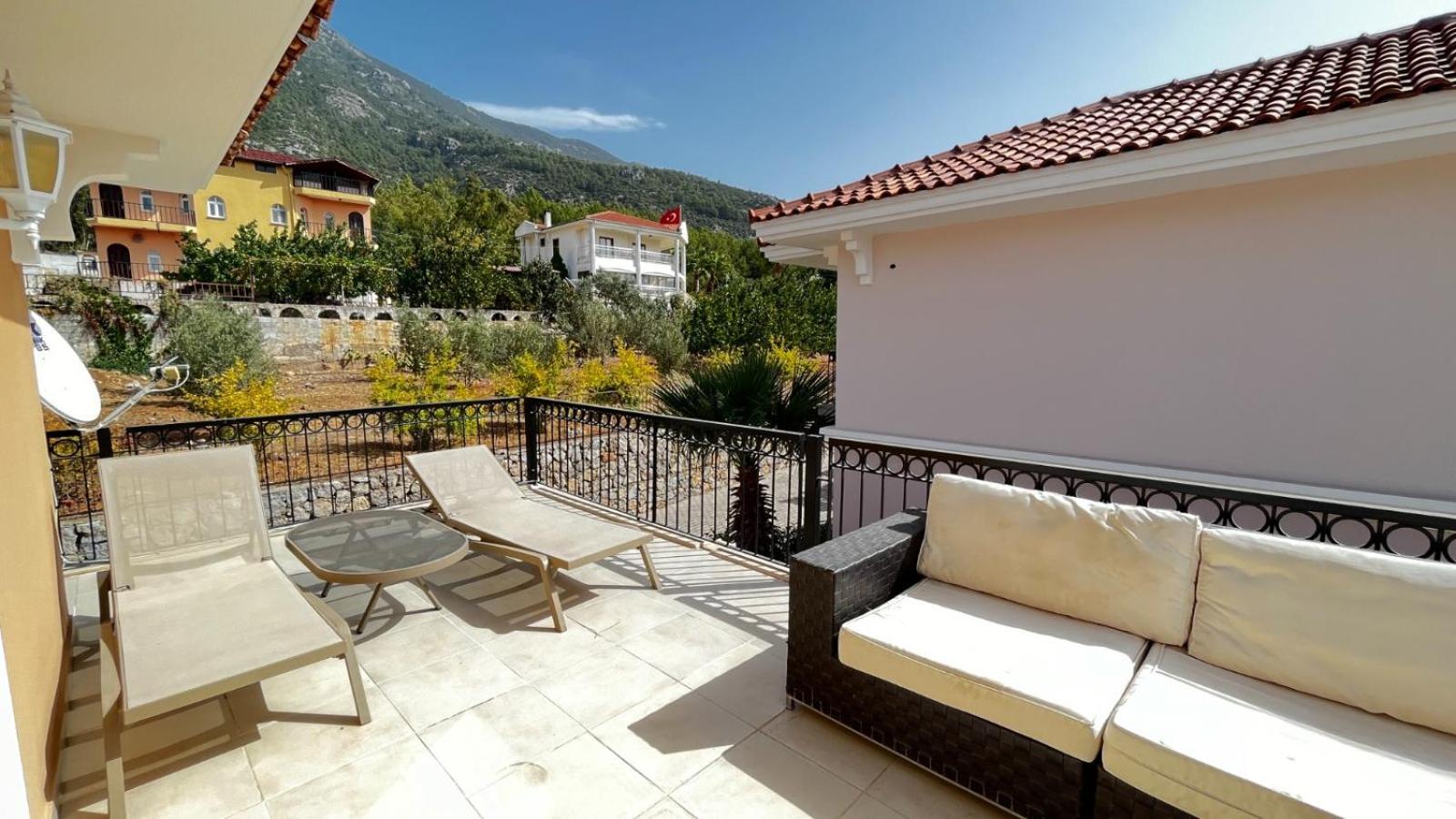 Villa Lumar Homes - Artemissia