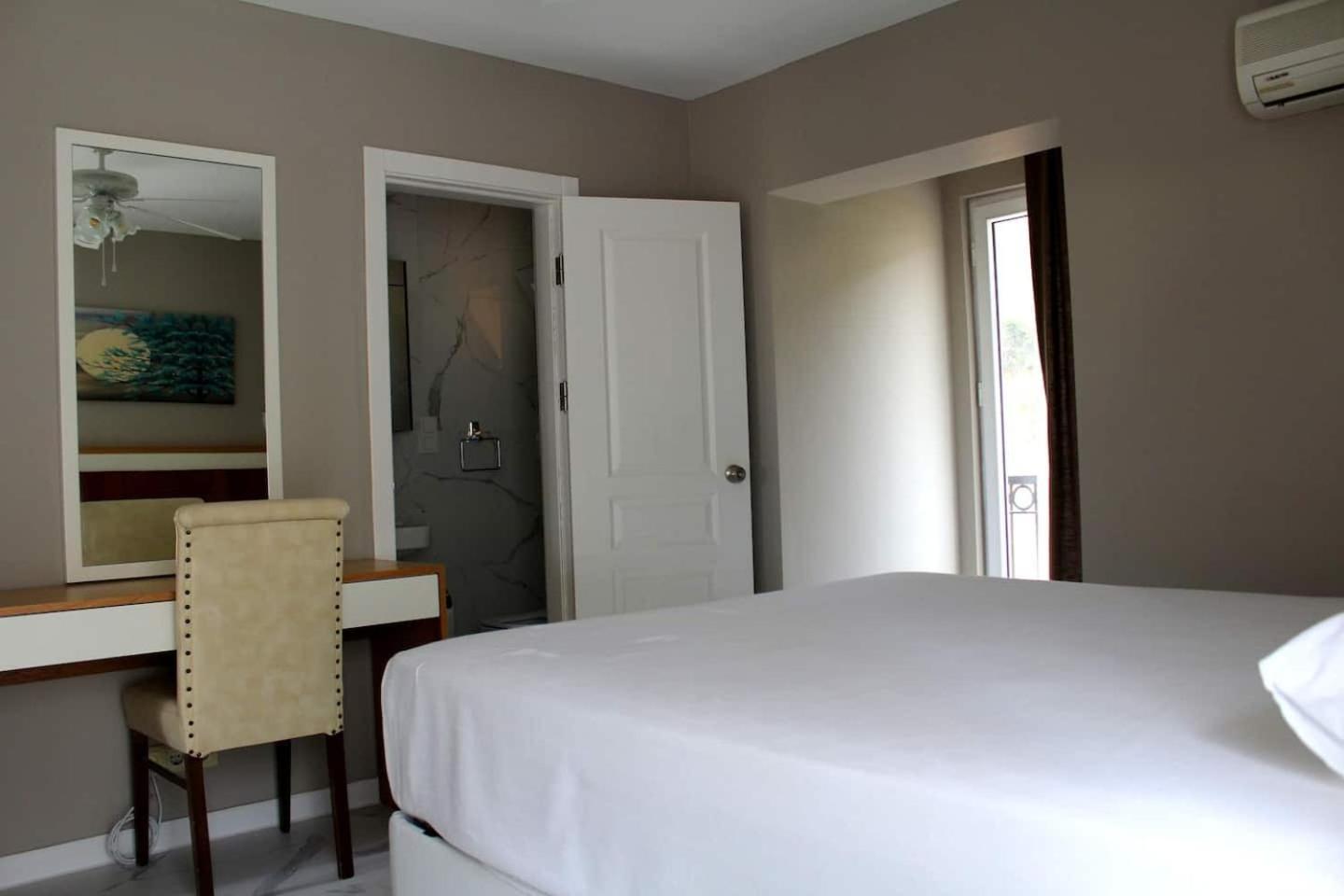 Lumar Homes - Artemissia Villa *