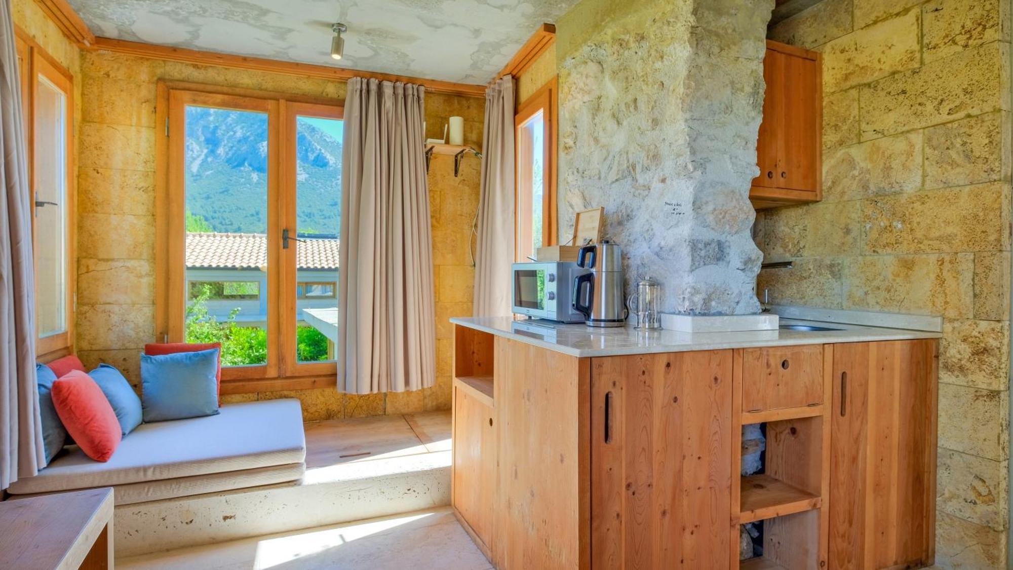 Uezuemlue Evleri Bed & Breakfast *
