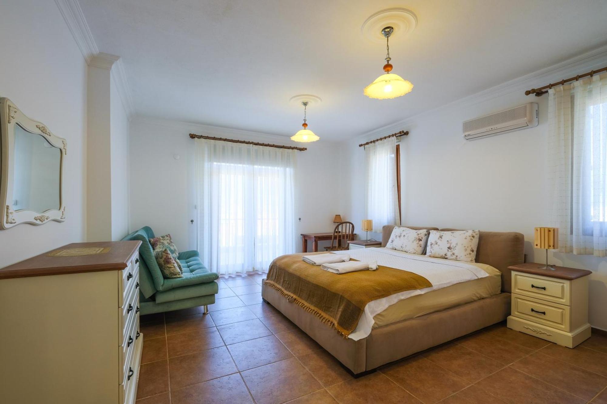 Bed & Breakfast Uezuemlue Evleri