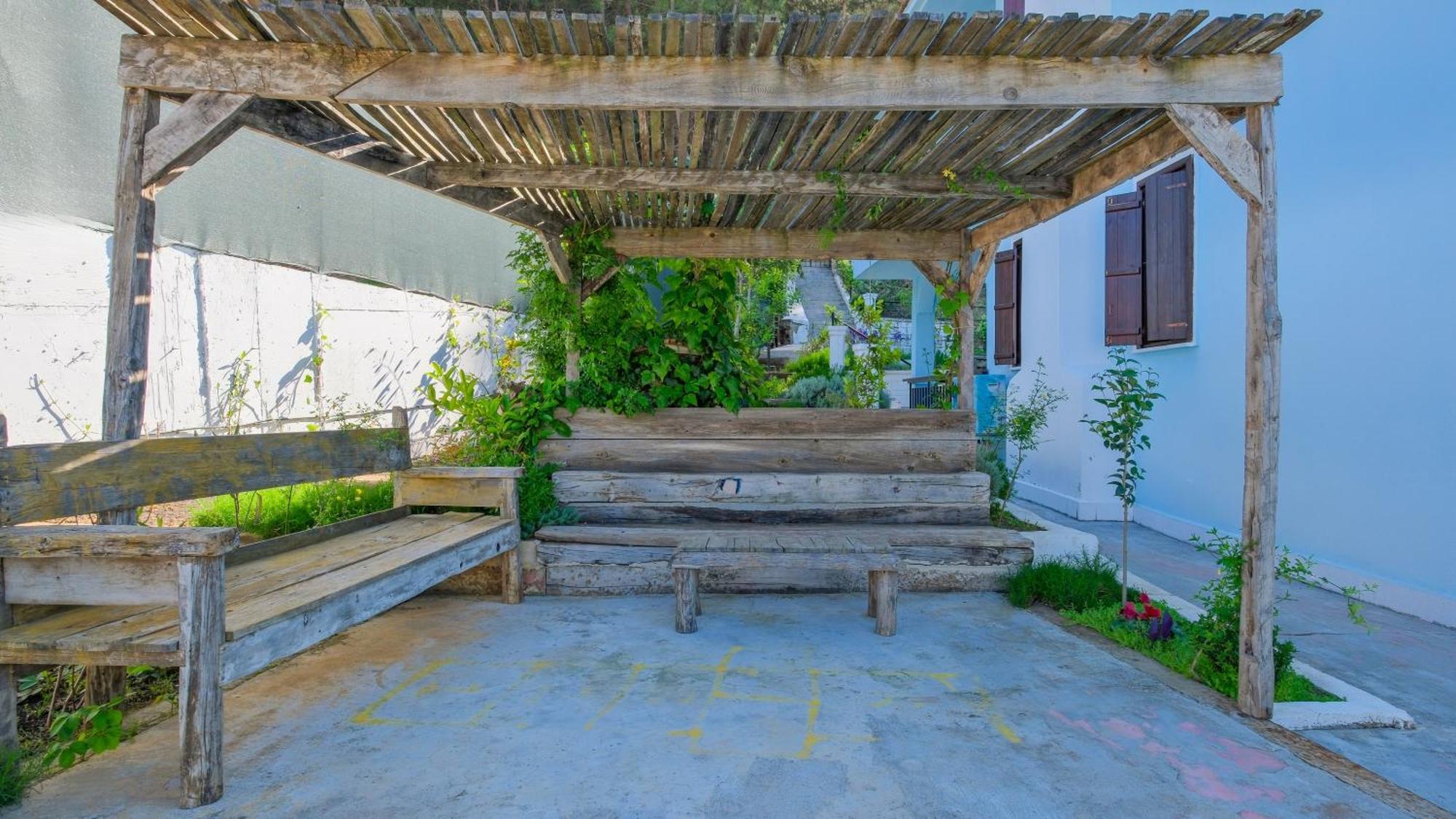 Uezuemlue Evleri Bed & Breakfast