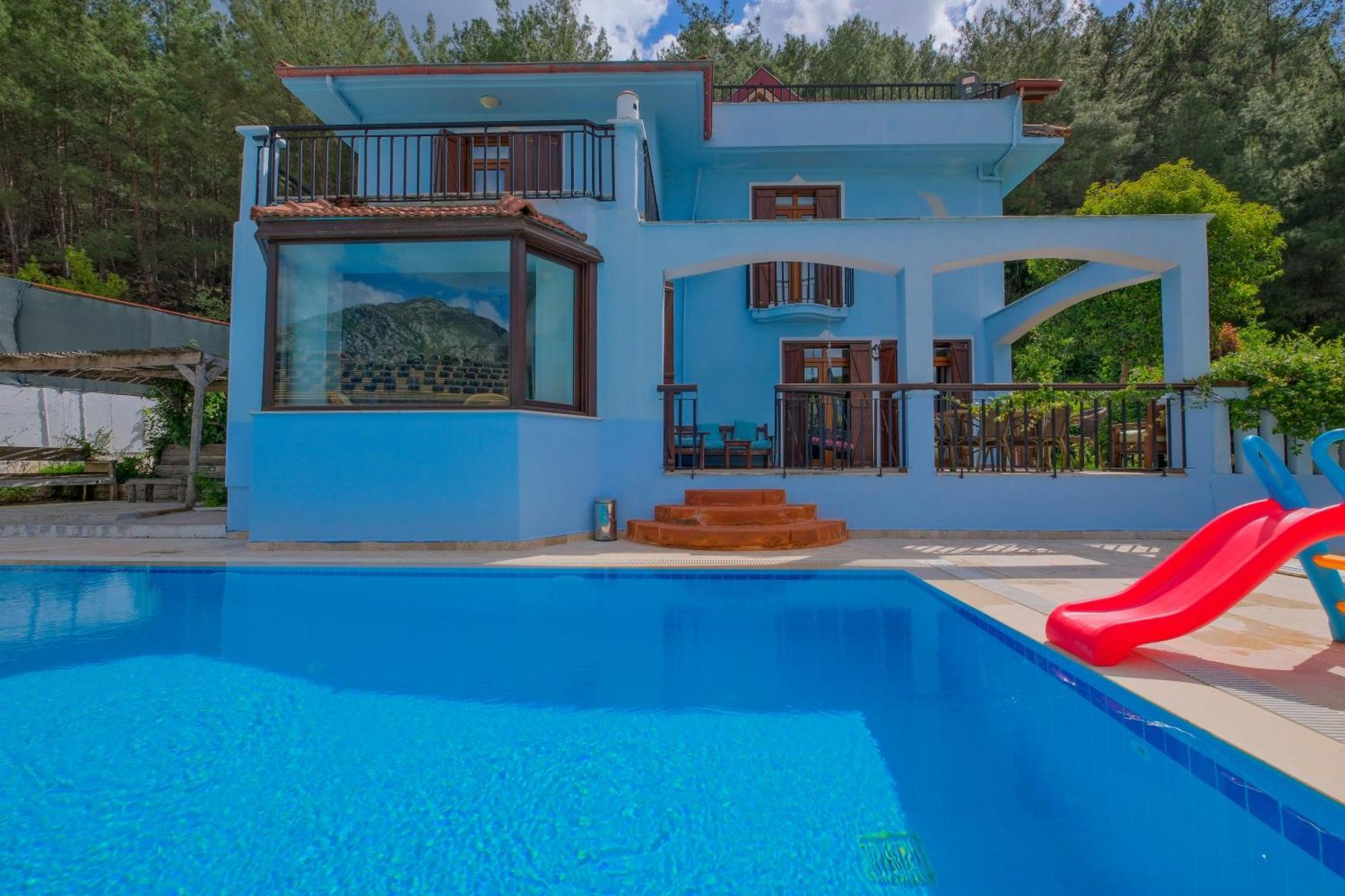 Uezuemlue Evleri * Fethiye