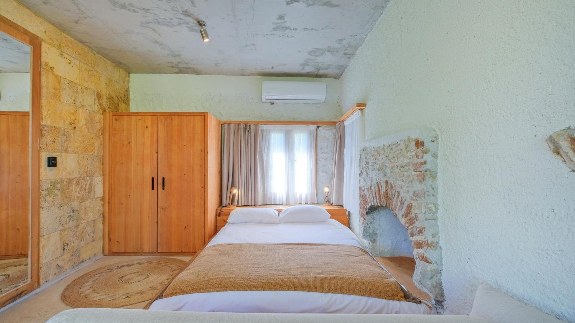Bed & Breakfast Uezuemlue Evleri