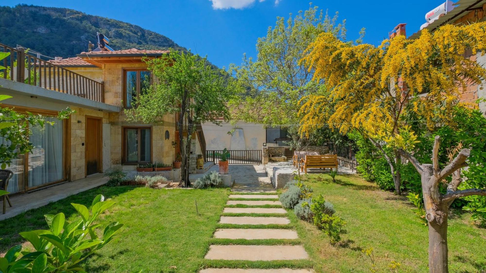 Uezuemlue Evleri Bed & Breakfast